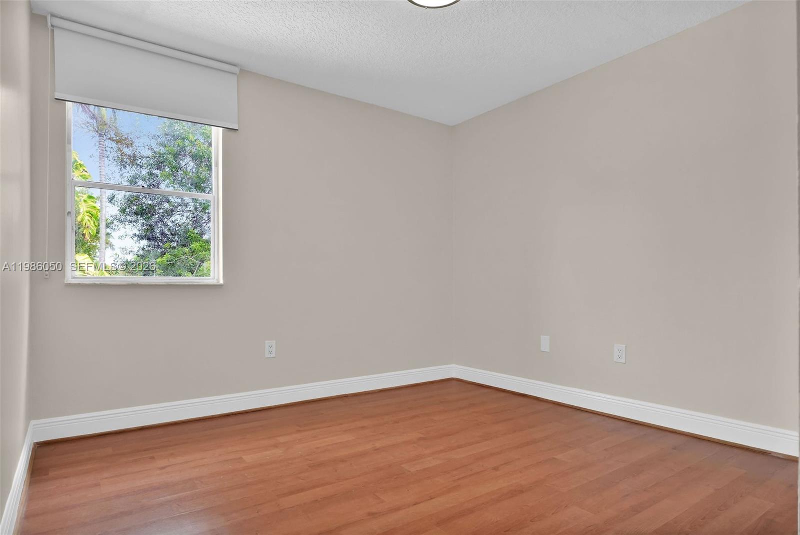 AMARETTO - Residential Lease