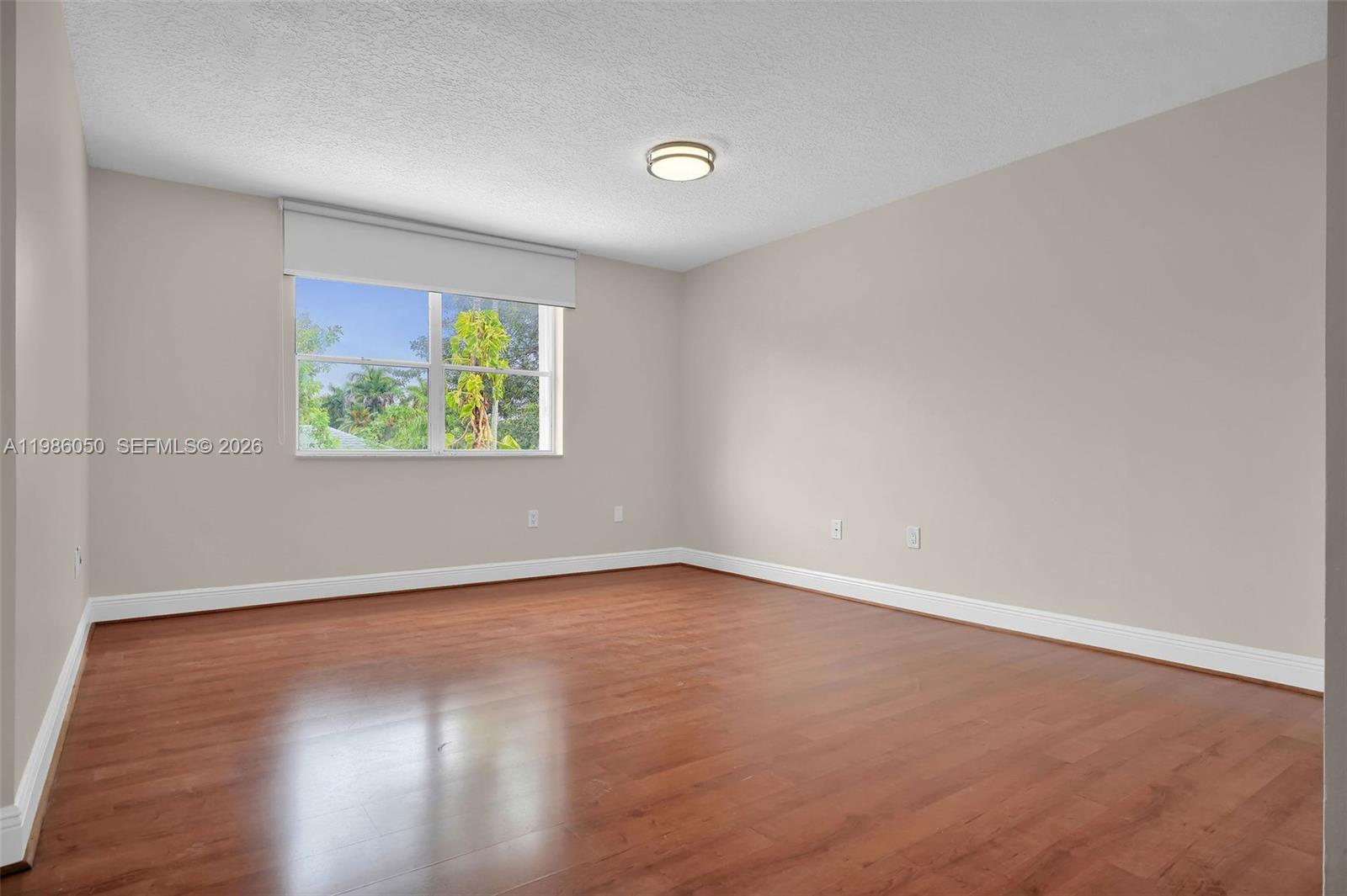 AMARETTO - Residential Lease