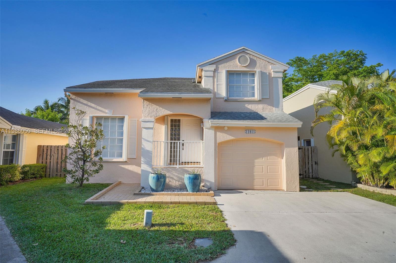 AMARETTO - Residential Lease