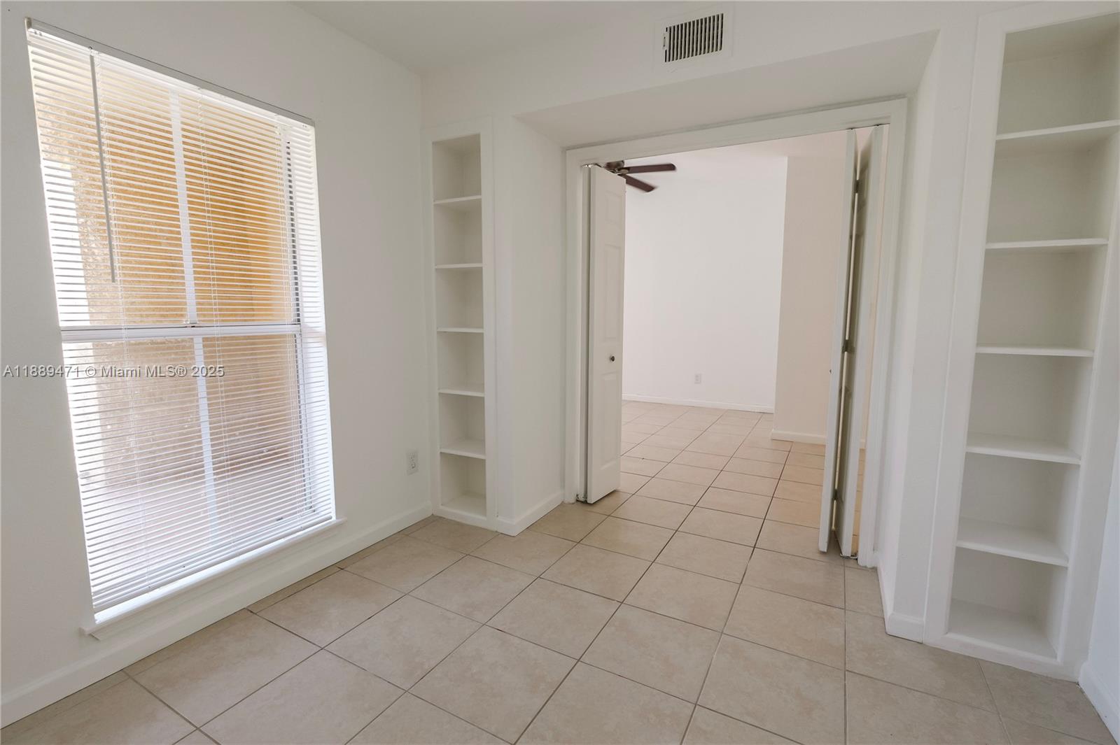 SAVANNAH AT RIVERSIDE CON - Residential Lease