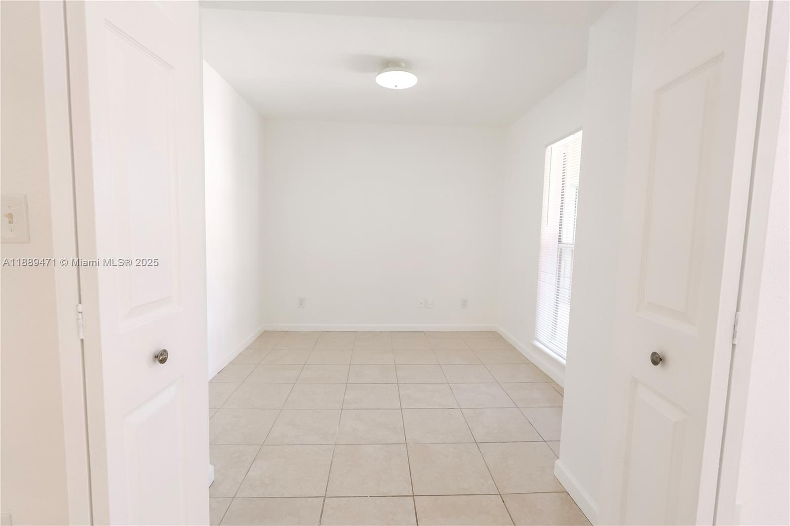 SAVANNAH AT RIVERSIDE CON - Residential Lease
