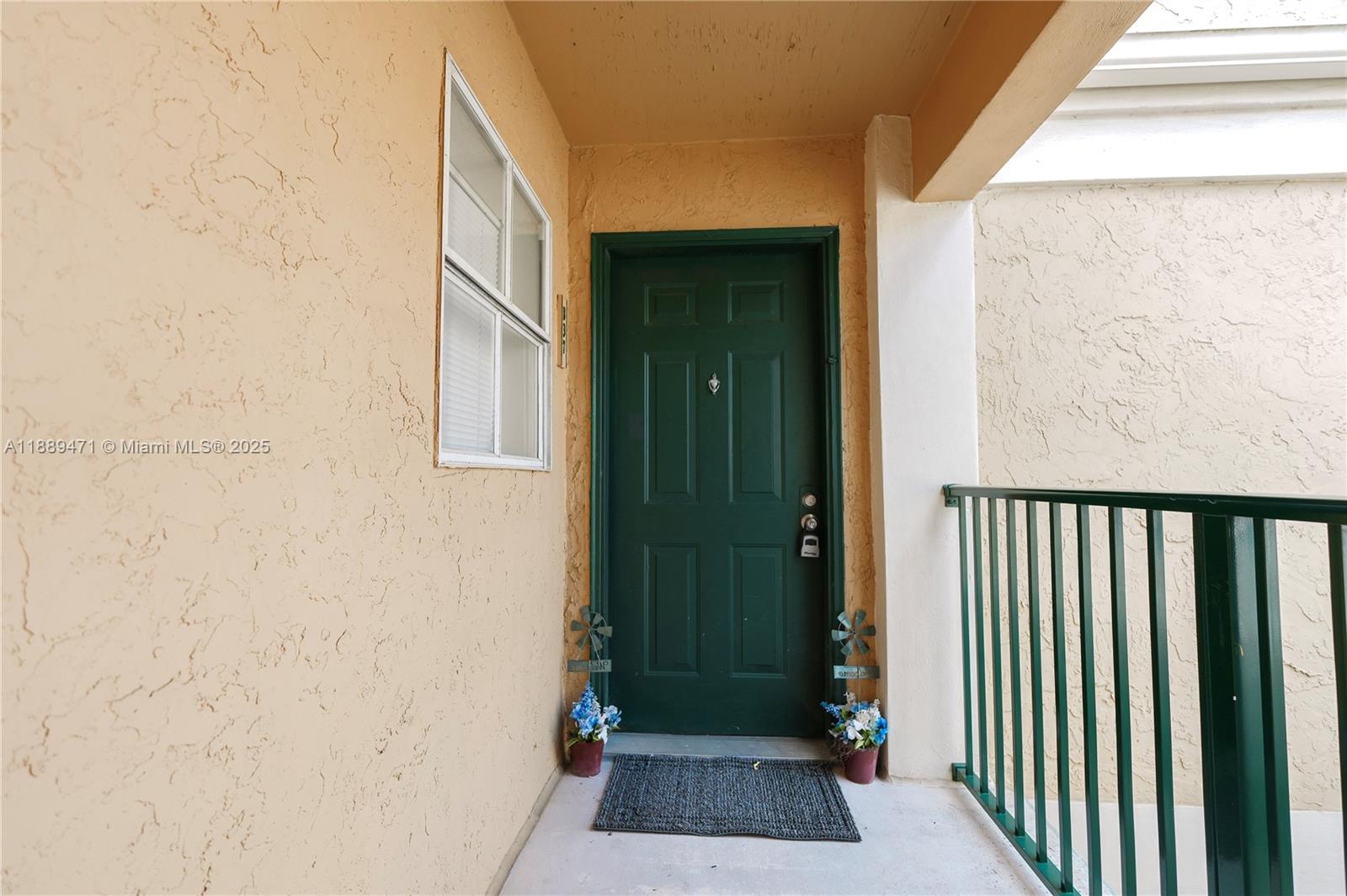 SAVANNAH AT RIVERSIDE CON - Residential Lease