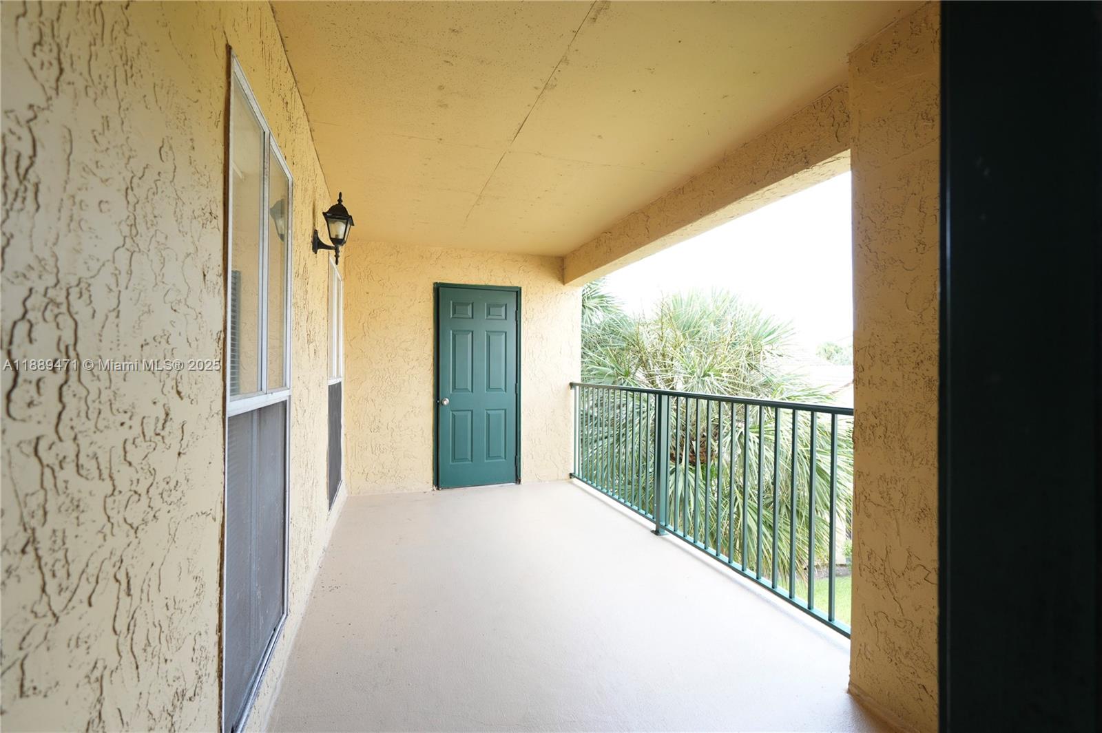 SAVANNAH AT RIVERSIDE CON - Residential Lease