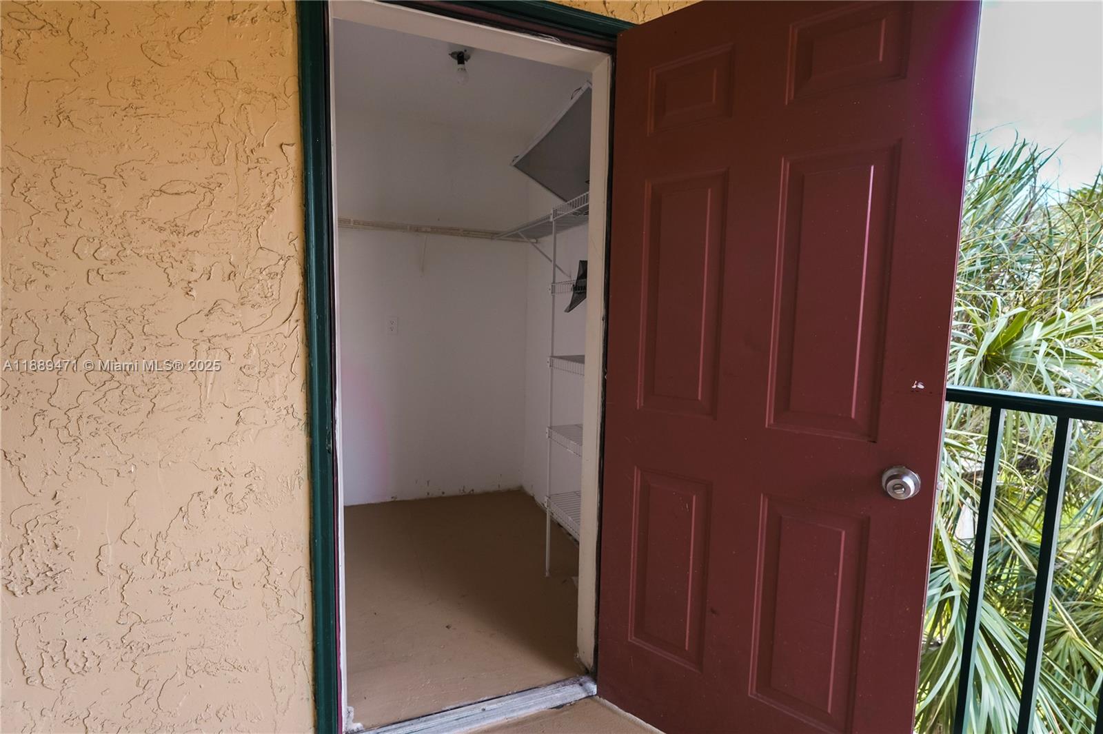 SAVANNAH AT RIVERSIDE CON - Residential Lease