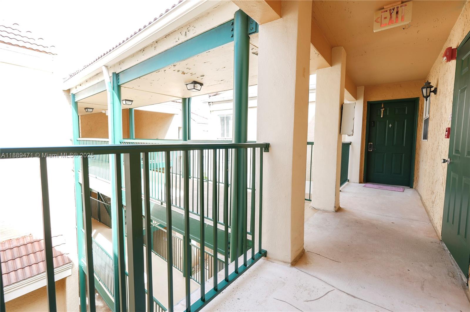 SAVANNAH AT RIVERSIDE CON - Residential Lease