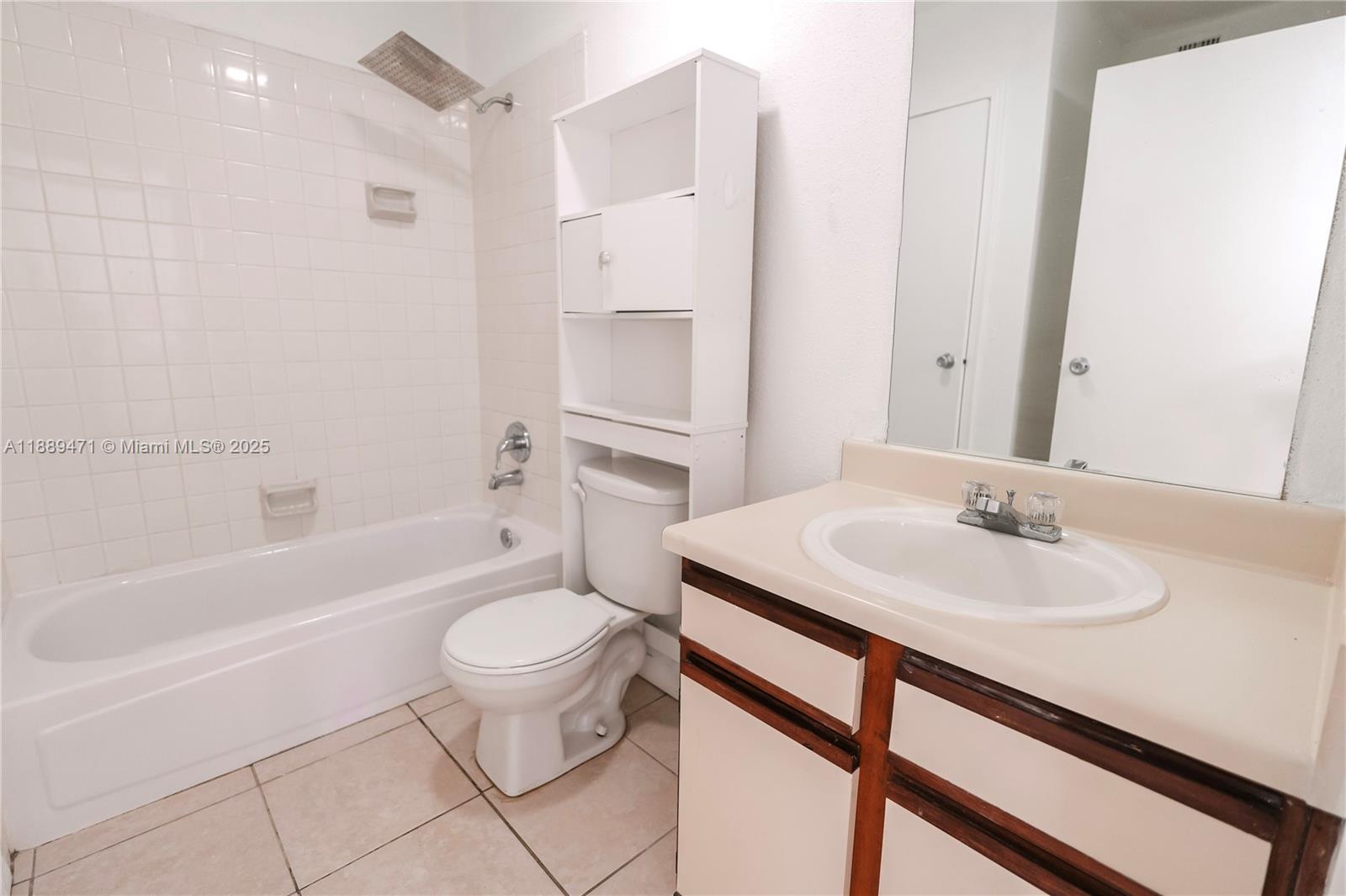 SAVANNAH AT RIVERSIDE CON - Residential Lease