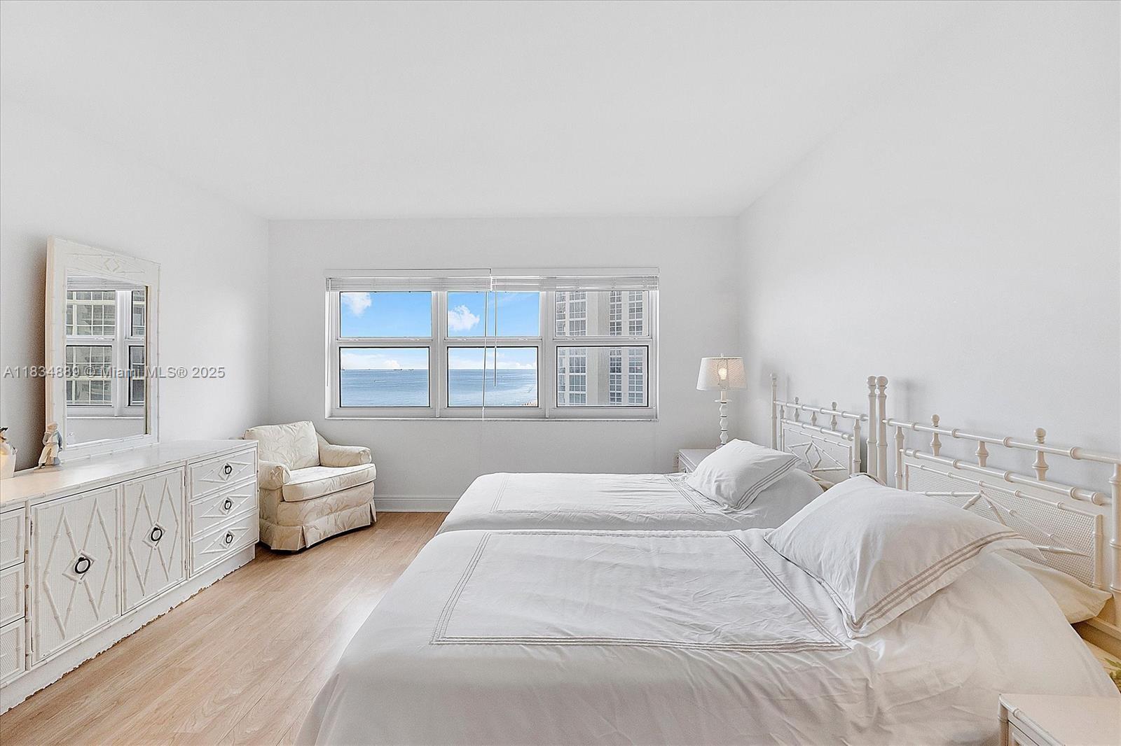 SOUTHPOINT CONDO - Residential