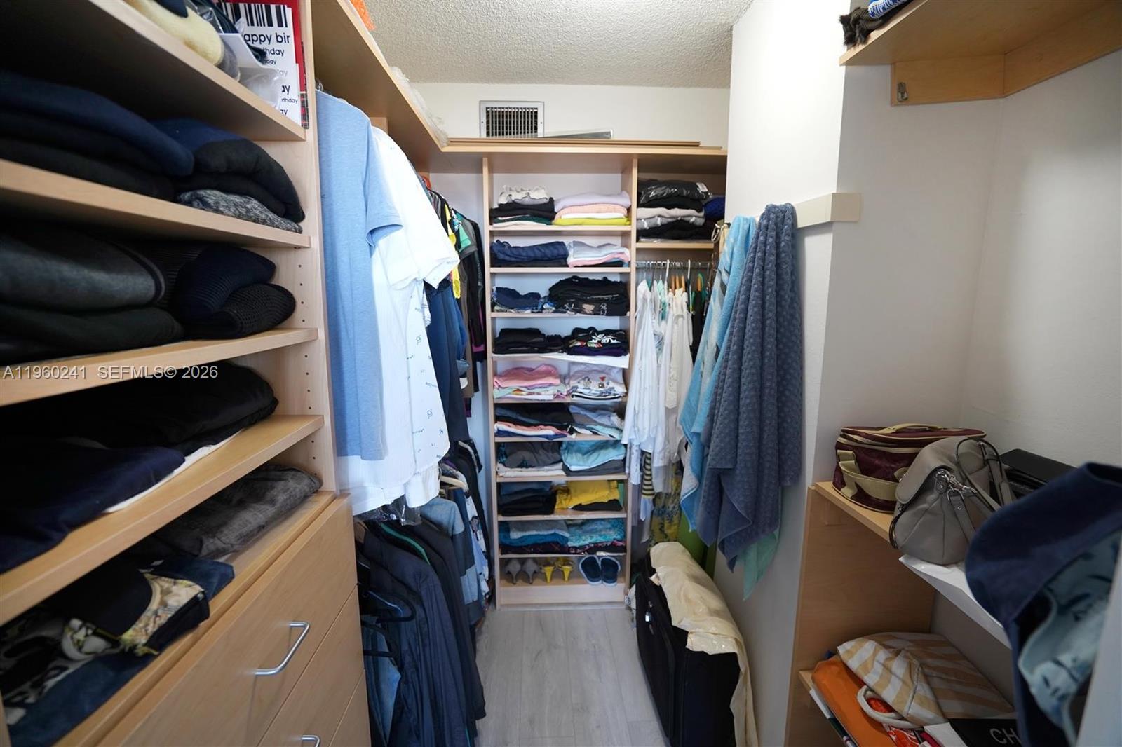 OLYMPUS CONDO PHASE - Residential