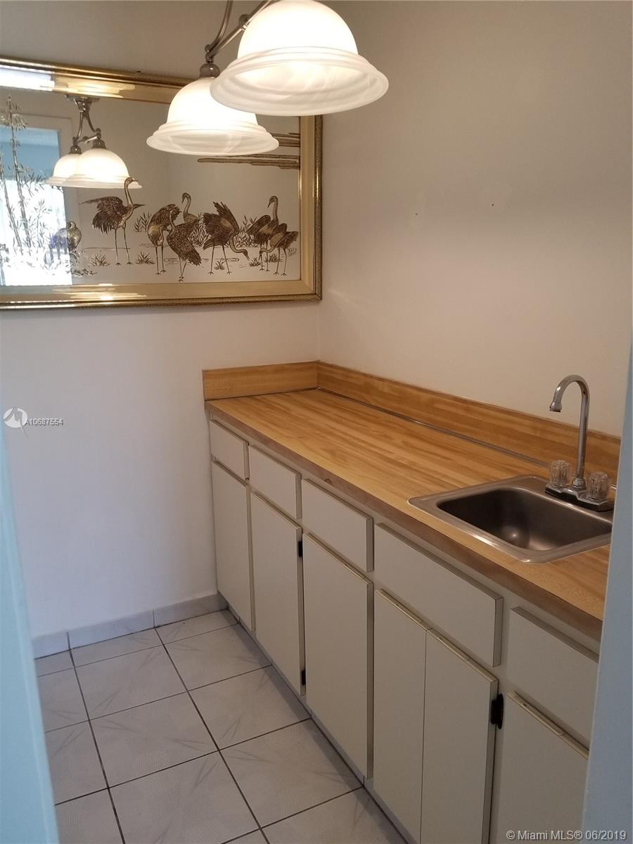 HOLLYWOOD BEACH GARDENS 1 - Residential Lease