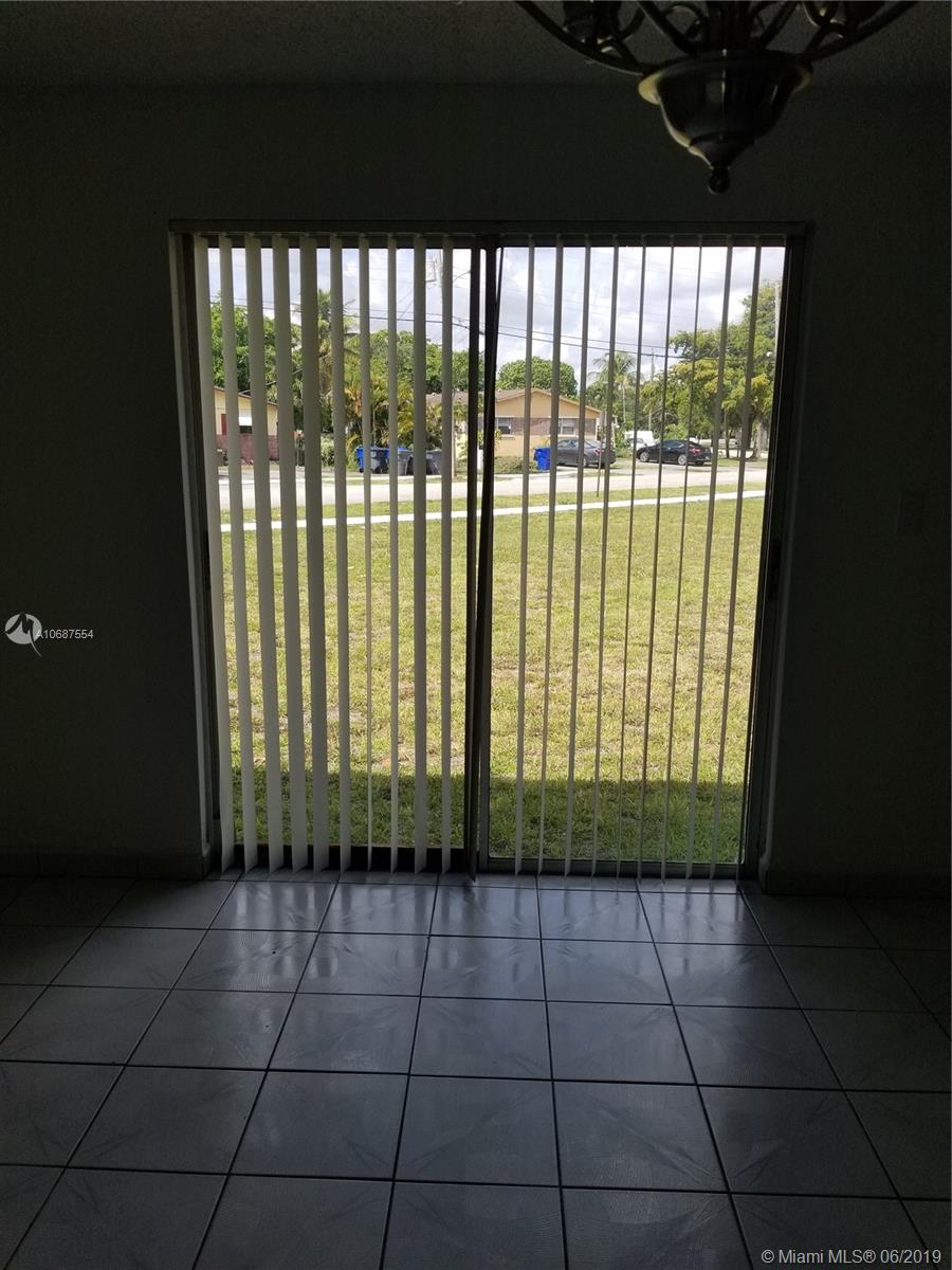 HOLLYWOOD BEACH GARDENS 1 - Residential Lease