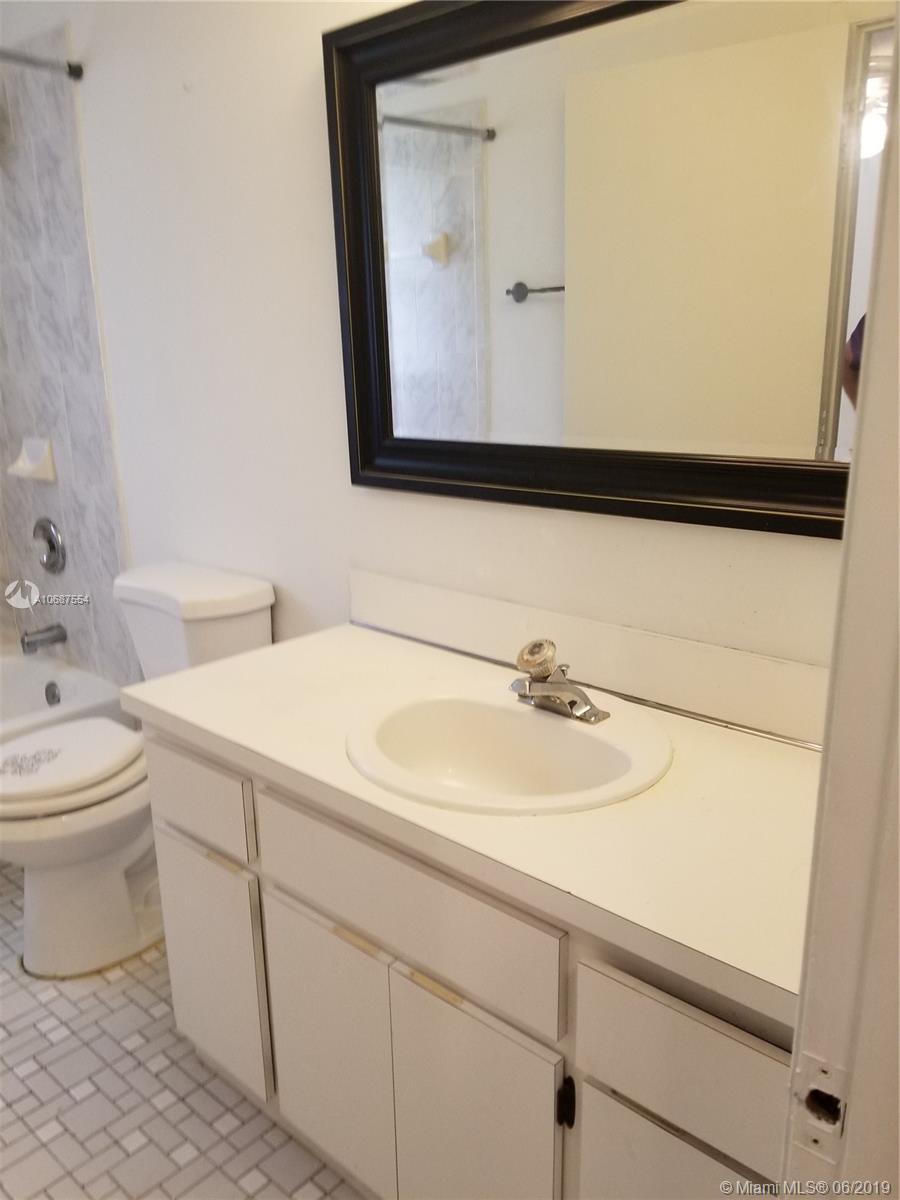 HOLLYWOOD BEACH GARDENS 1 - Residential Lease