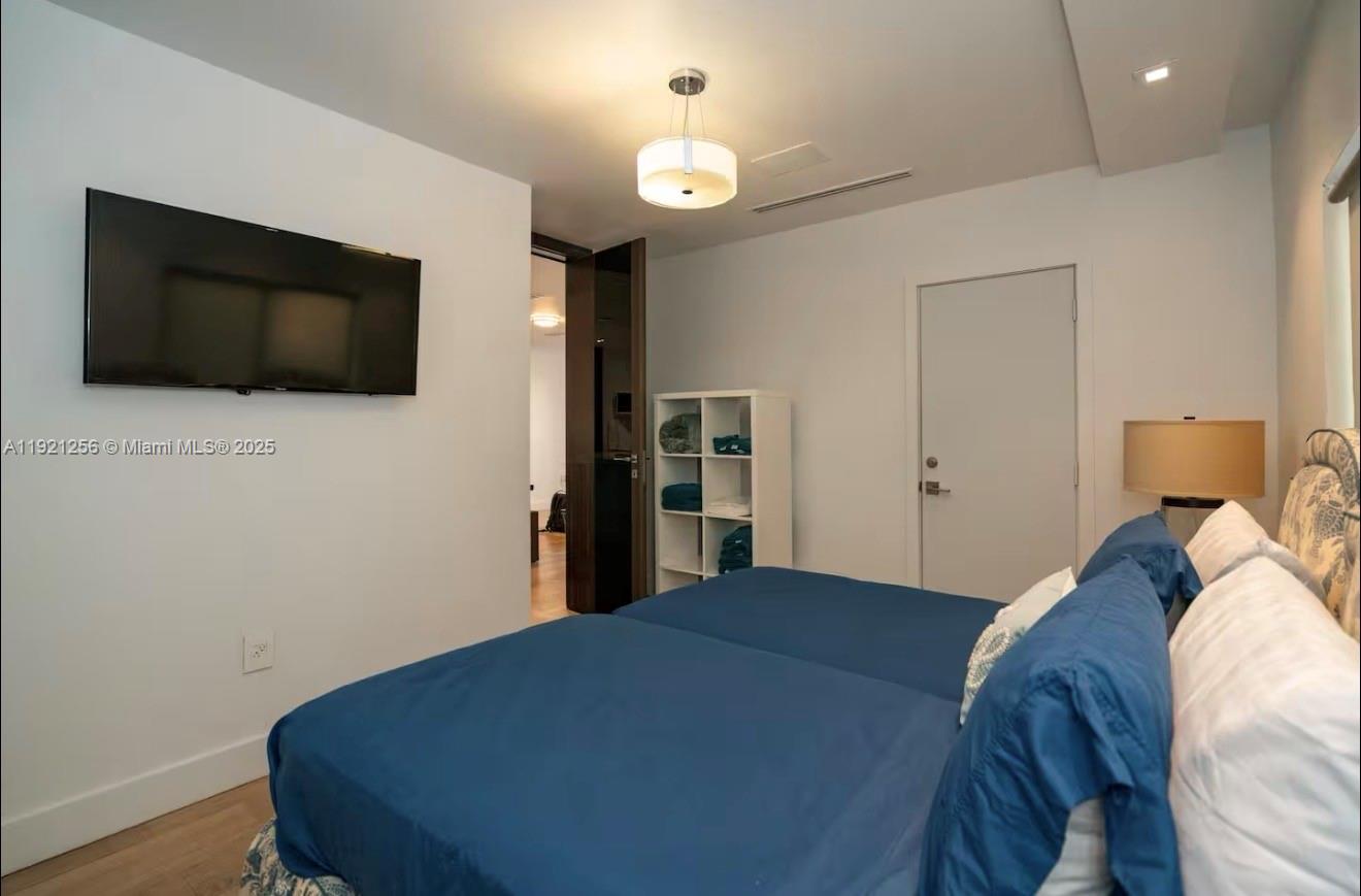 BRICKELL FLAGLER - Residential Lease