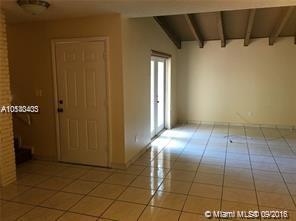 SNAPPER CREEK TOWNHOUSES - Residential