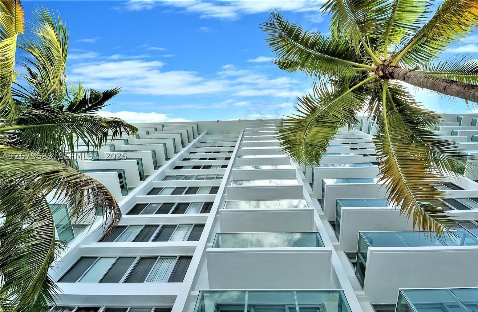 1000 West Ave PH27