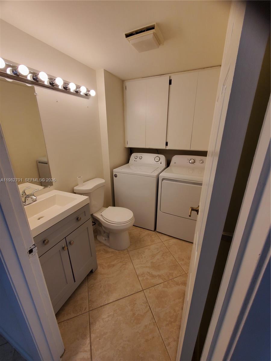 HERITAGE VILLAGE OF P B L - Residential