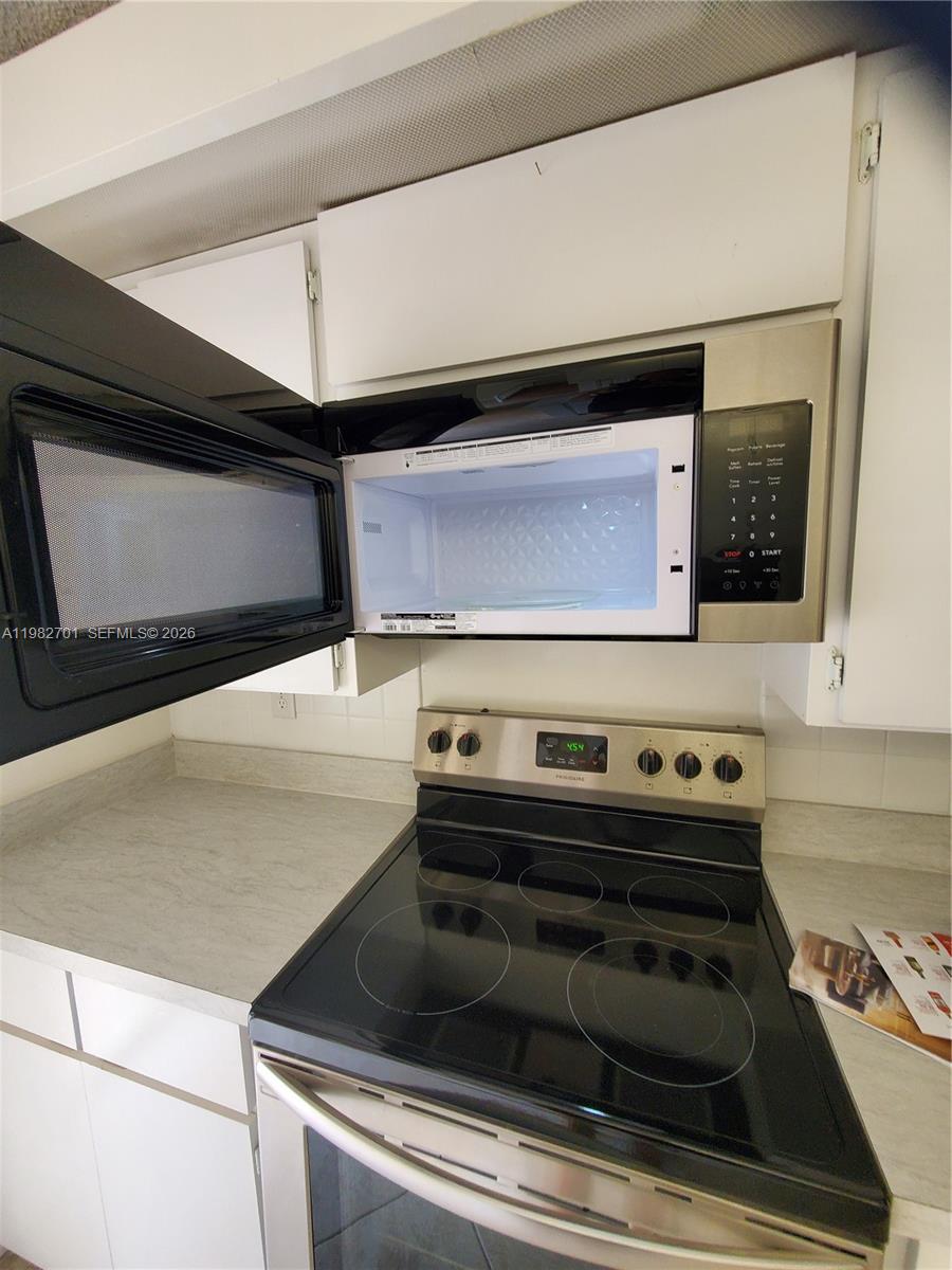 HERITAGE VILLAGE OF P B L - Residential