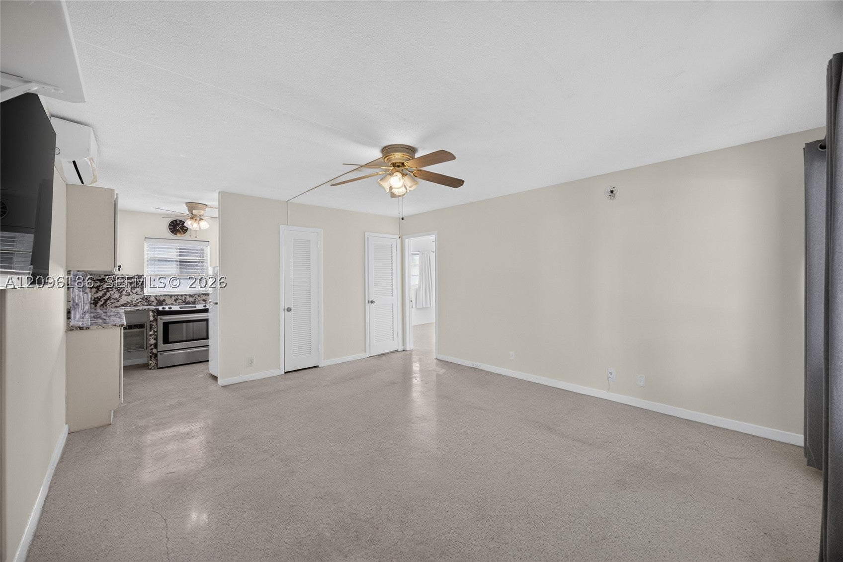 3212 NE 7th Pl 12