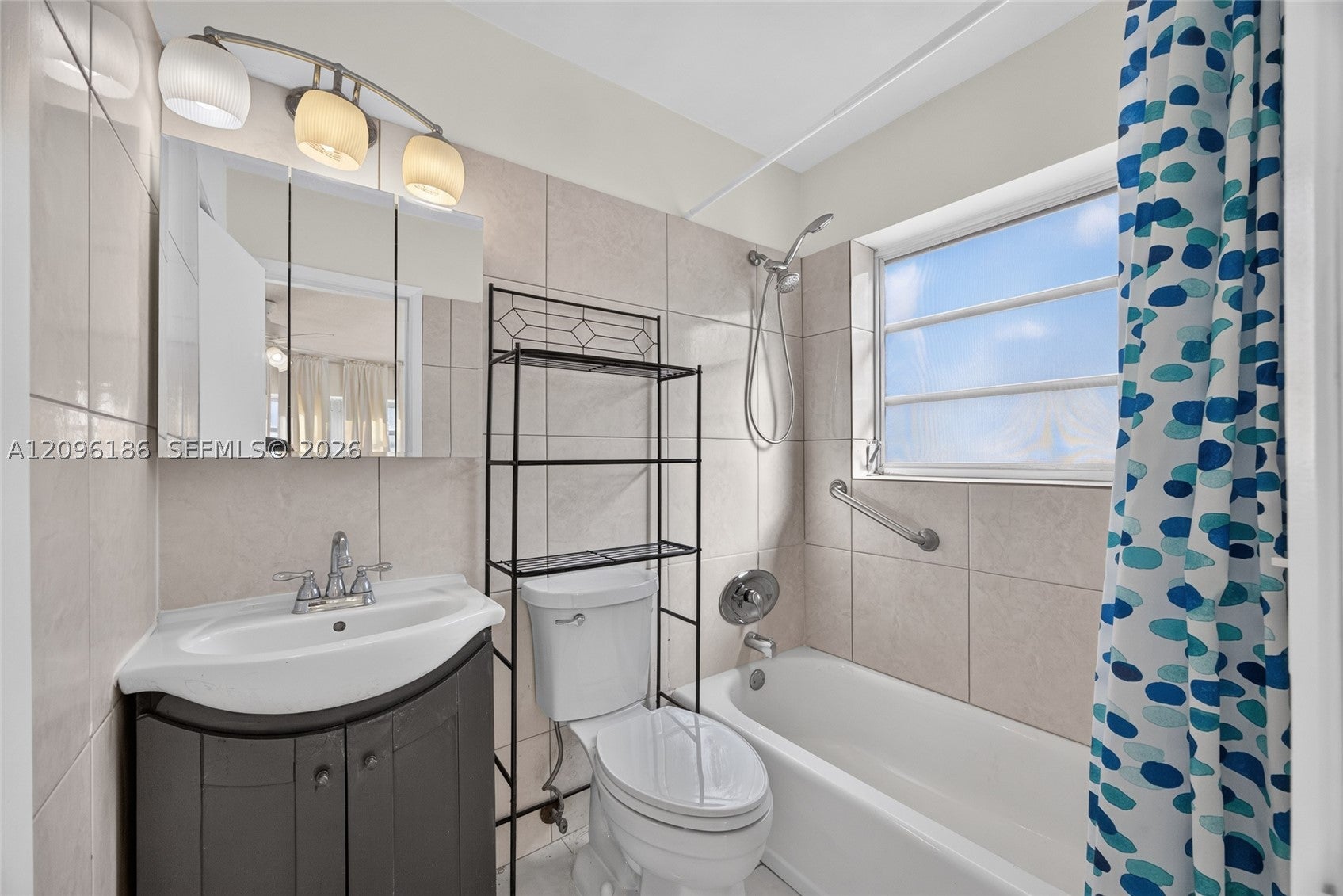 3212 NE 7th Pl 12