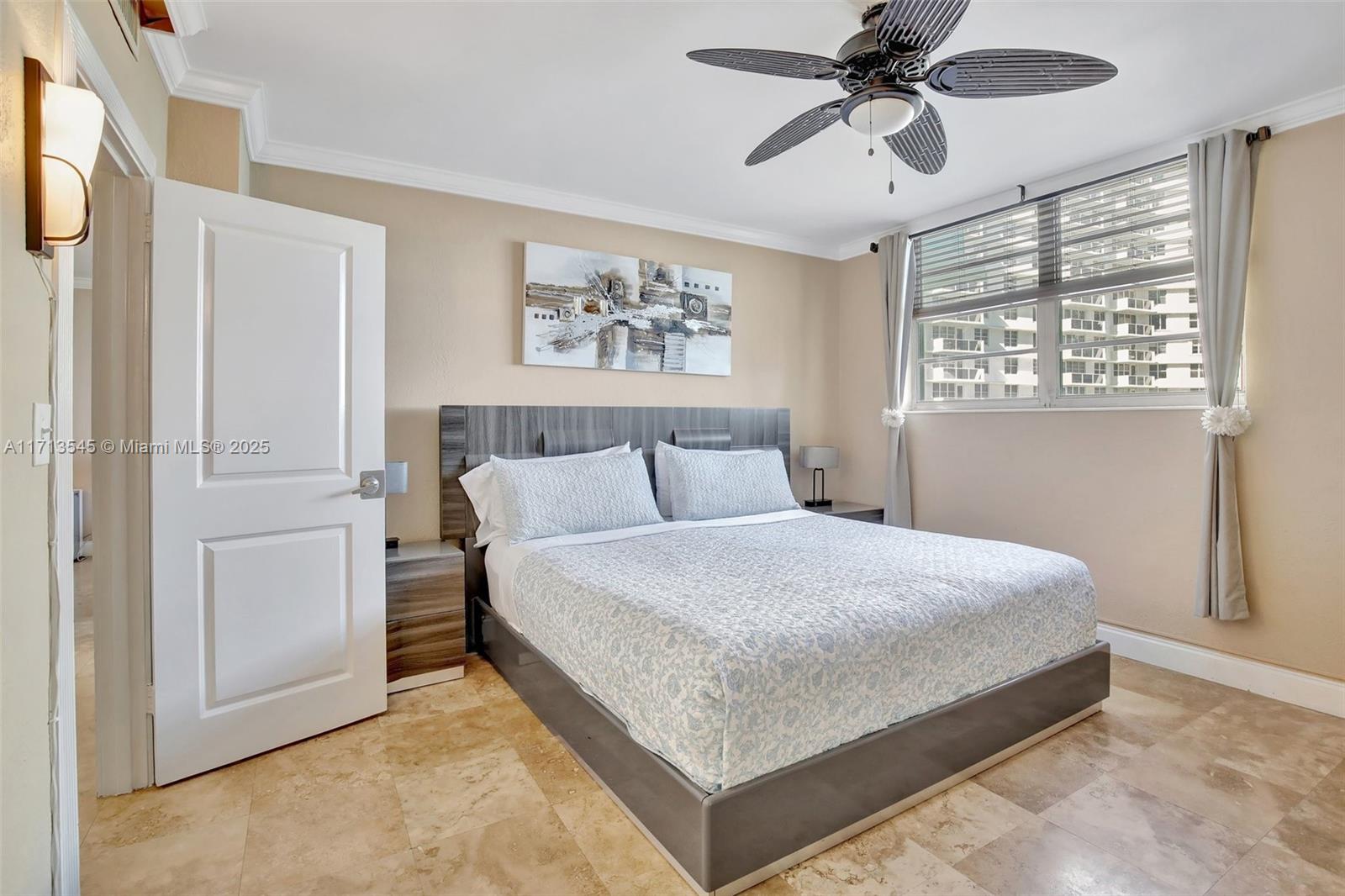 TIDES ON HOLLYWOOD BEACH - Residential
