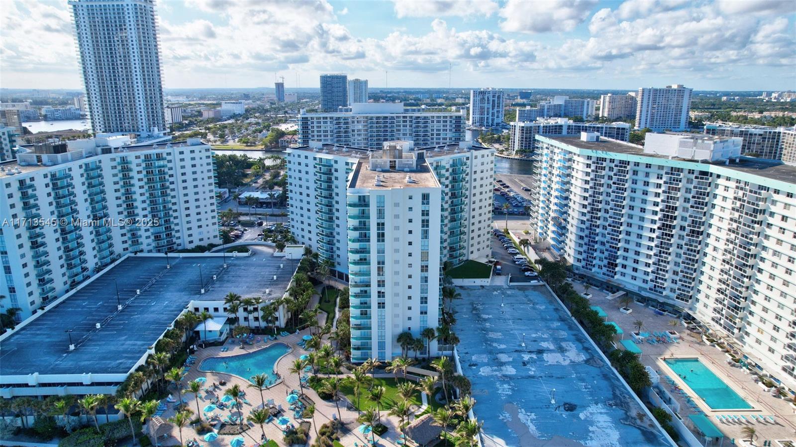 TIDES ON HOLLYWOOD BEACH - Residential