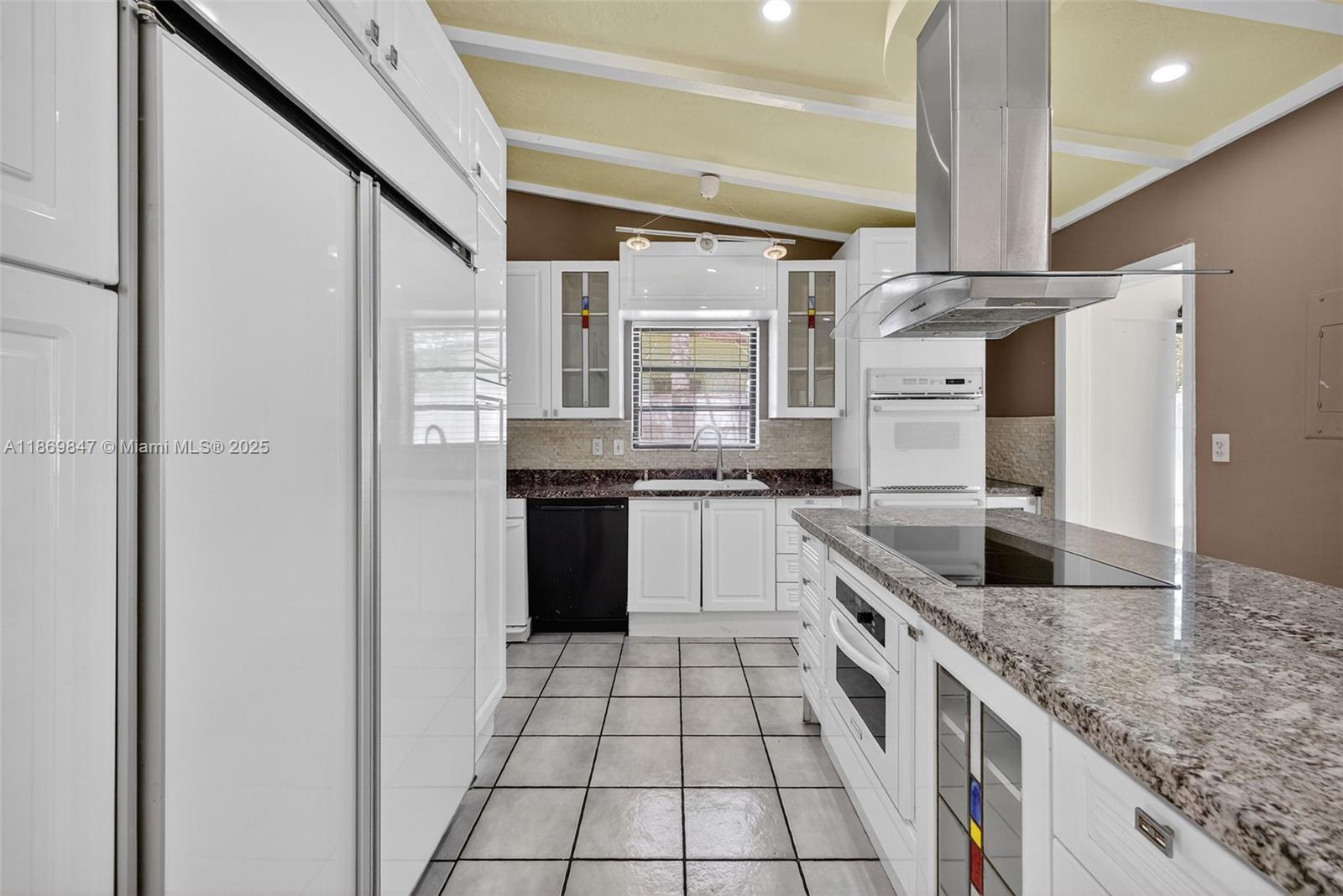 LAUDERDALE ISLES NO 2 - Residential Lease