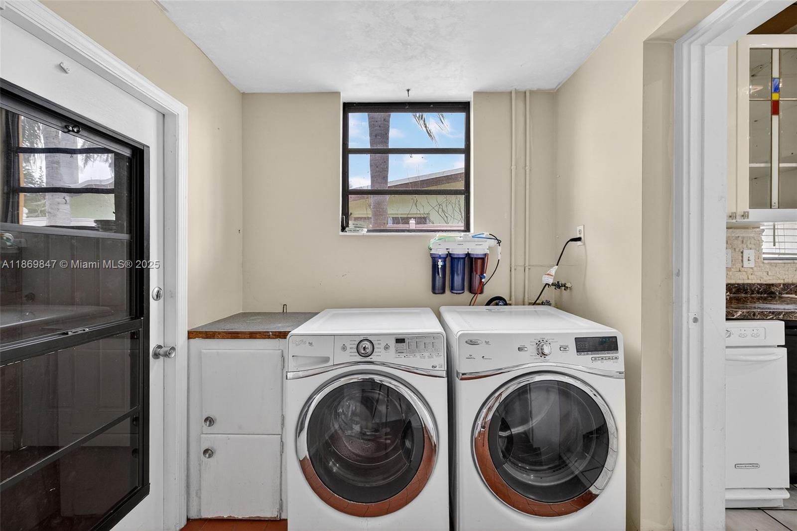 LAUDERDALE ISLES NO 2 - Residential Lease