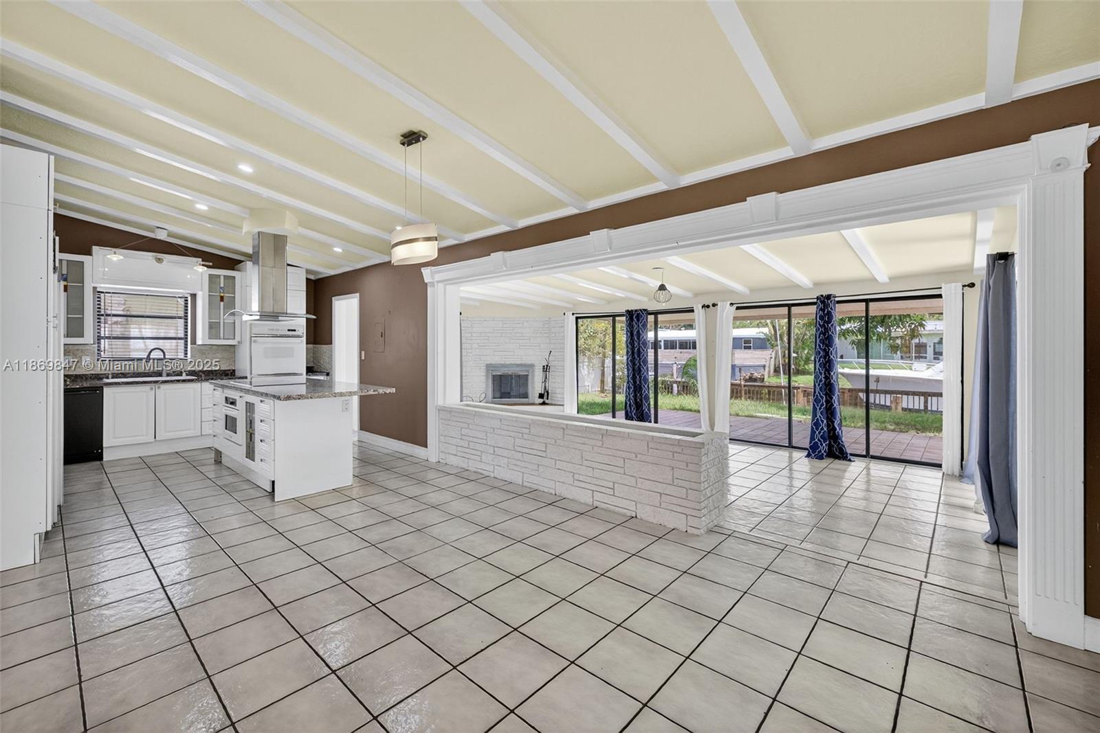 LAUDERDALE ISLES NO 2 - Residential Lease