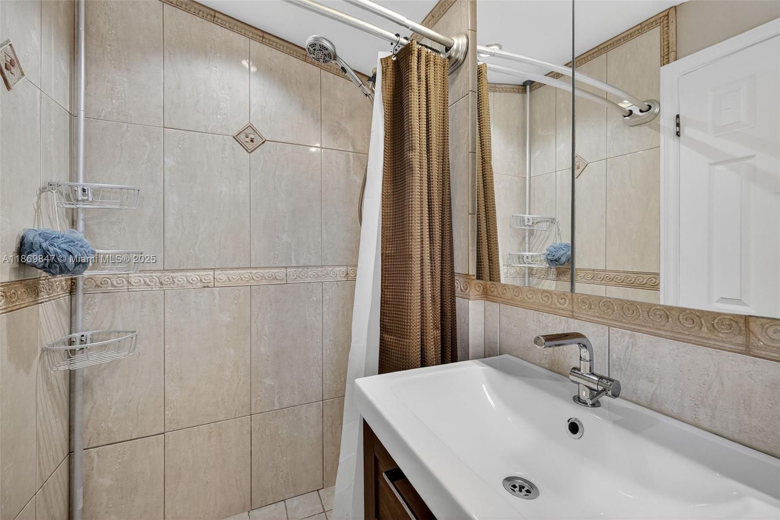 LAUDERDALE ISLES NO 2 - Residential Lease