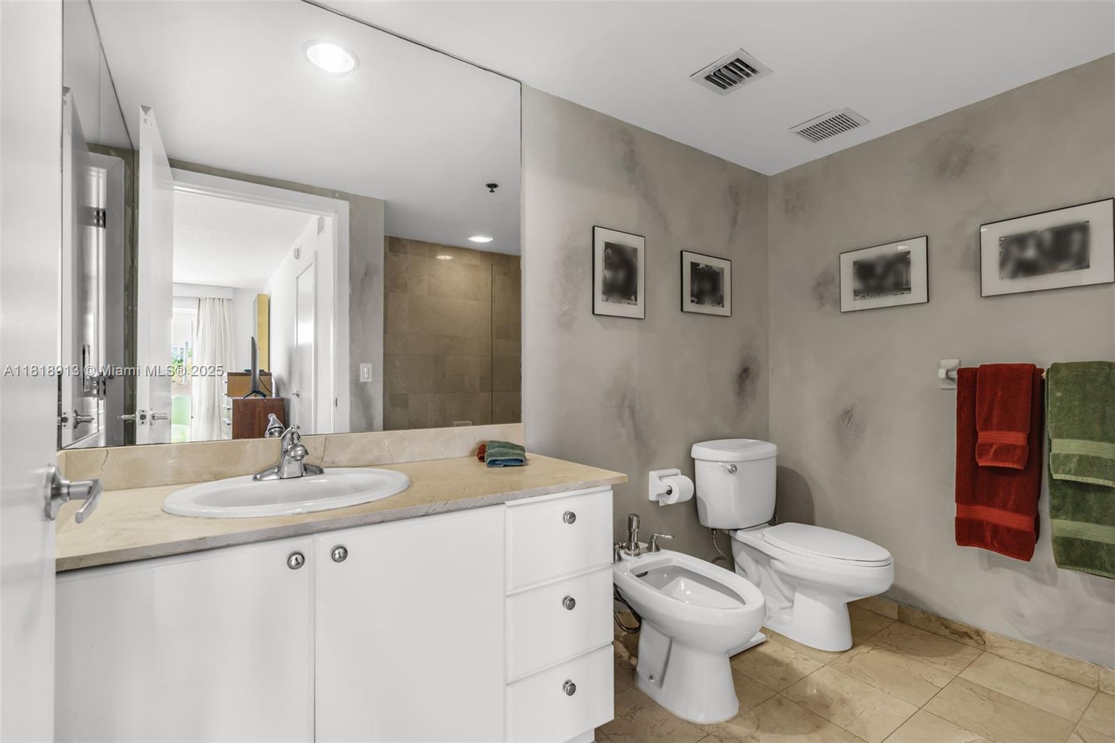 THE AMBASSADORS CONDO - Residential Lease