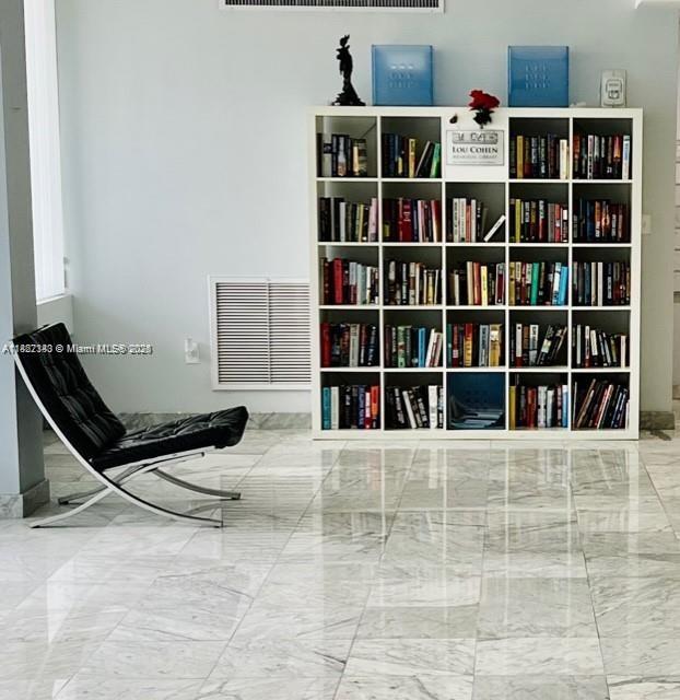 MARBELLA CONDO - Residential
