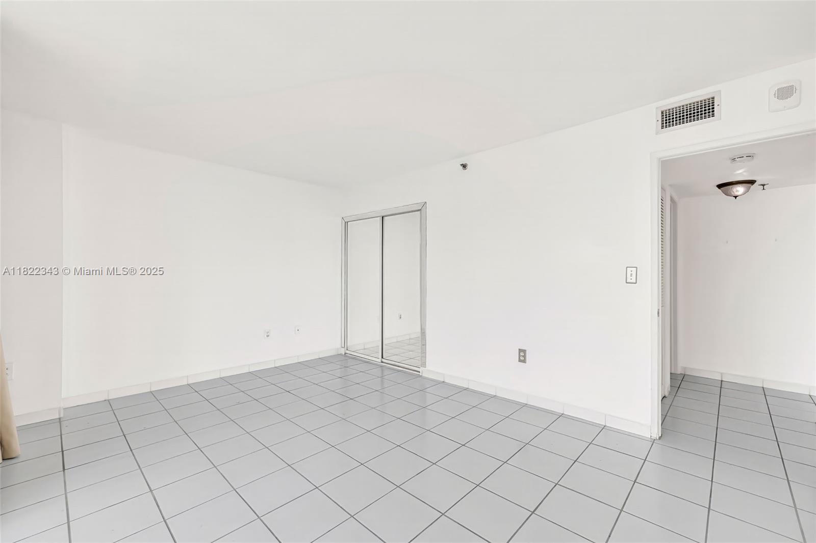 MARBELLA CONDO - Residential