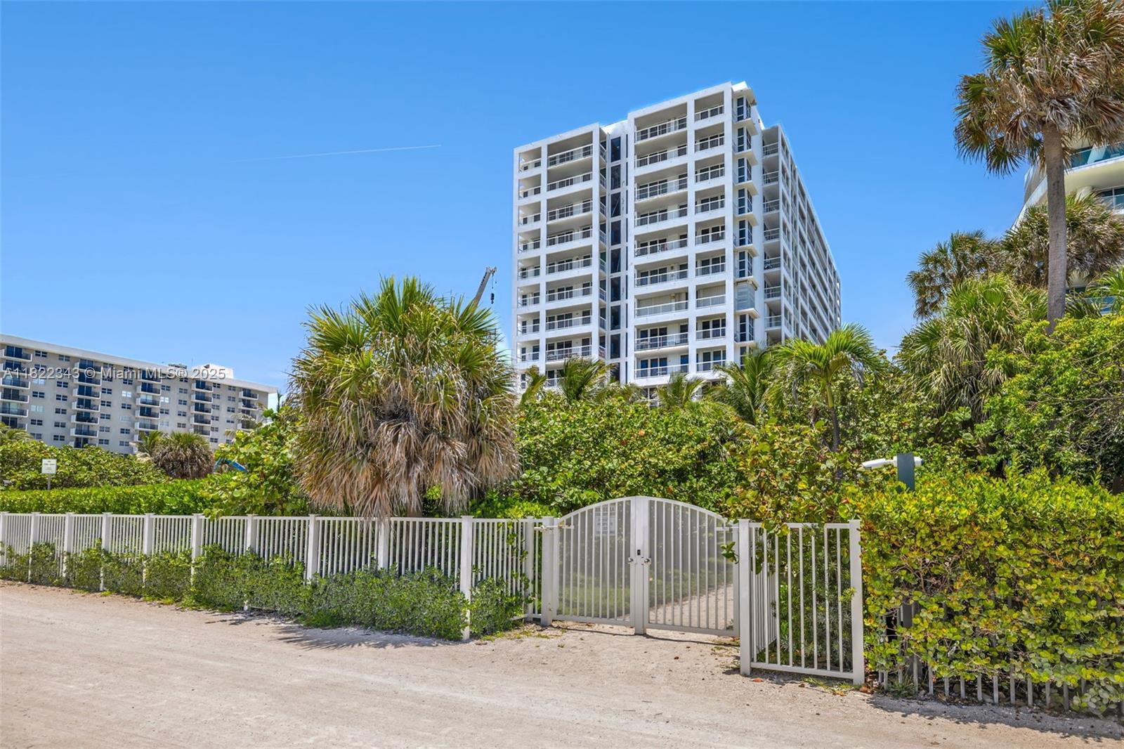 MARBELLA CONDO - Residential
