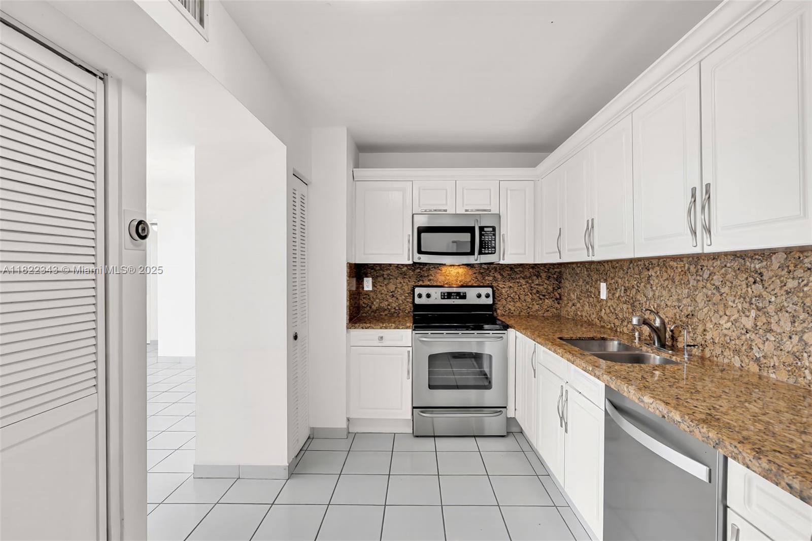 MARBELLA CONDO - Residential