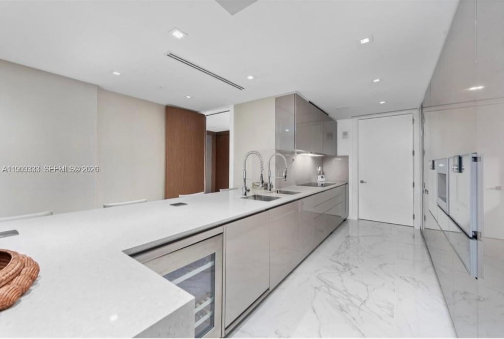 ALTOS DEL MAR NO. 5 - Residential