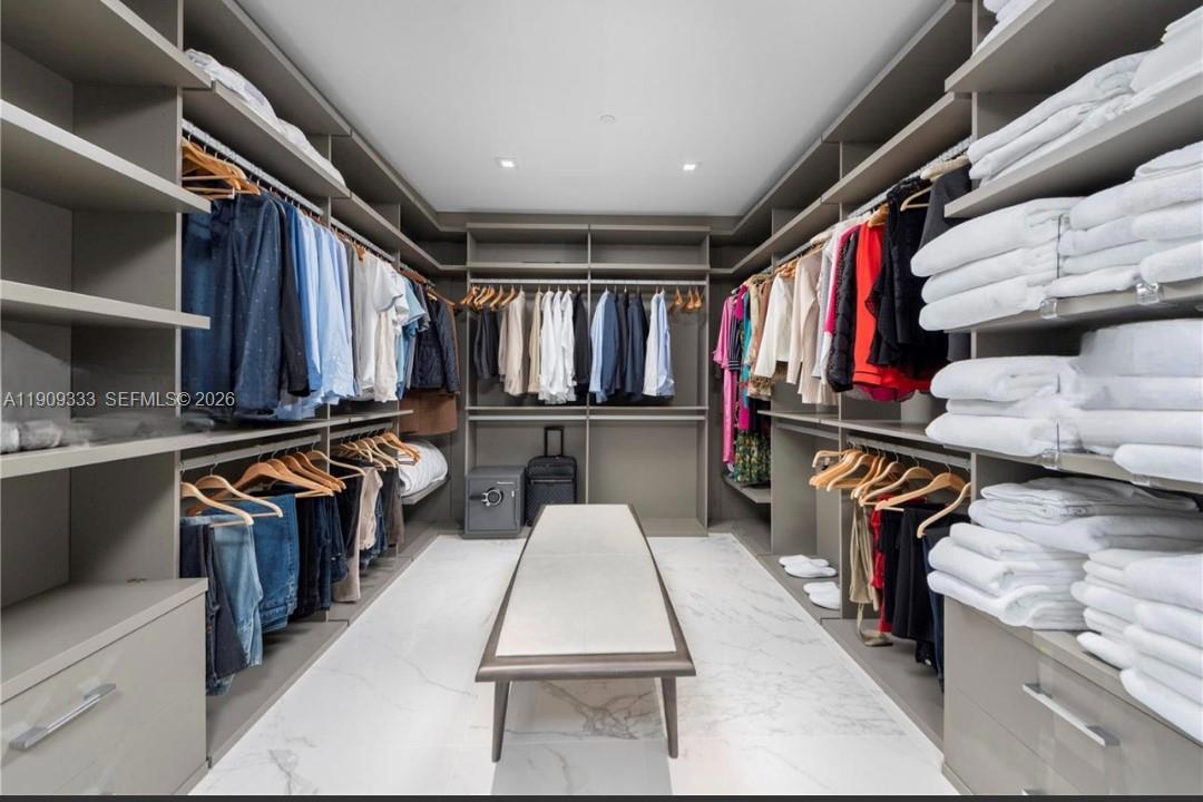 ALTOS DEL MAR NO. 5 - Residential