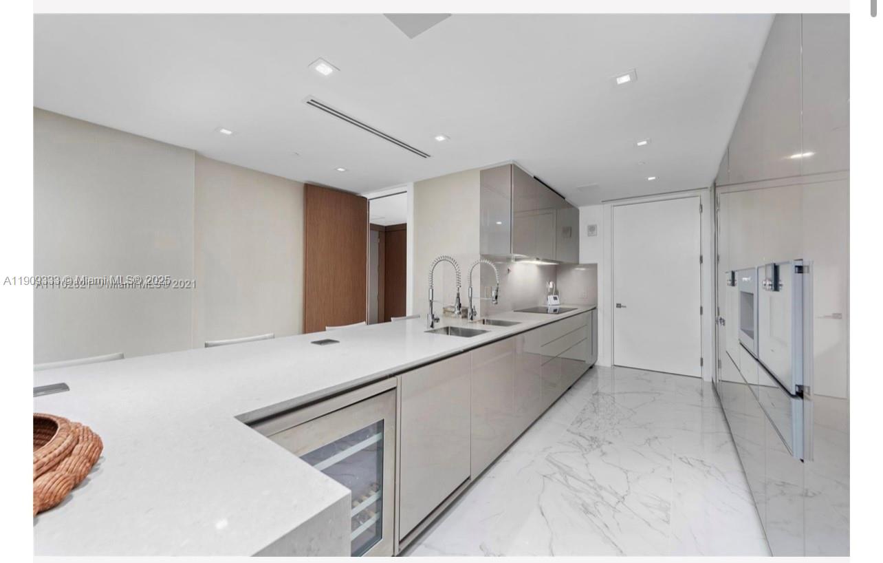 ALTOS DEL MAR NO. 5 - Residential