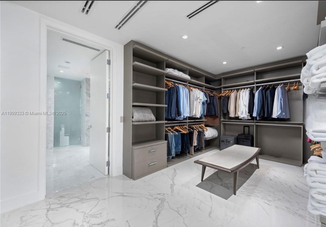 ALTOS DEL MAR NO. 5 - Residential