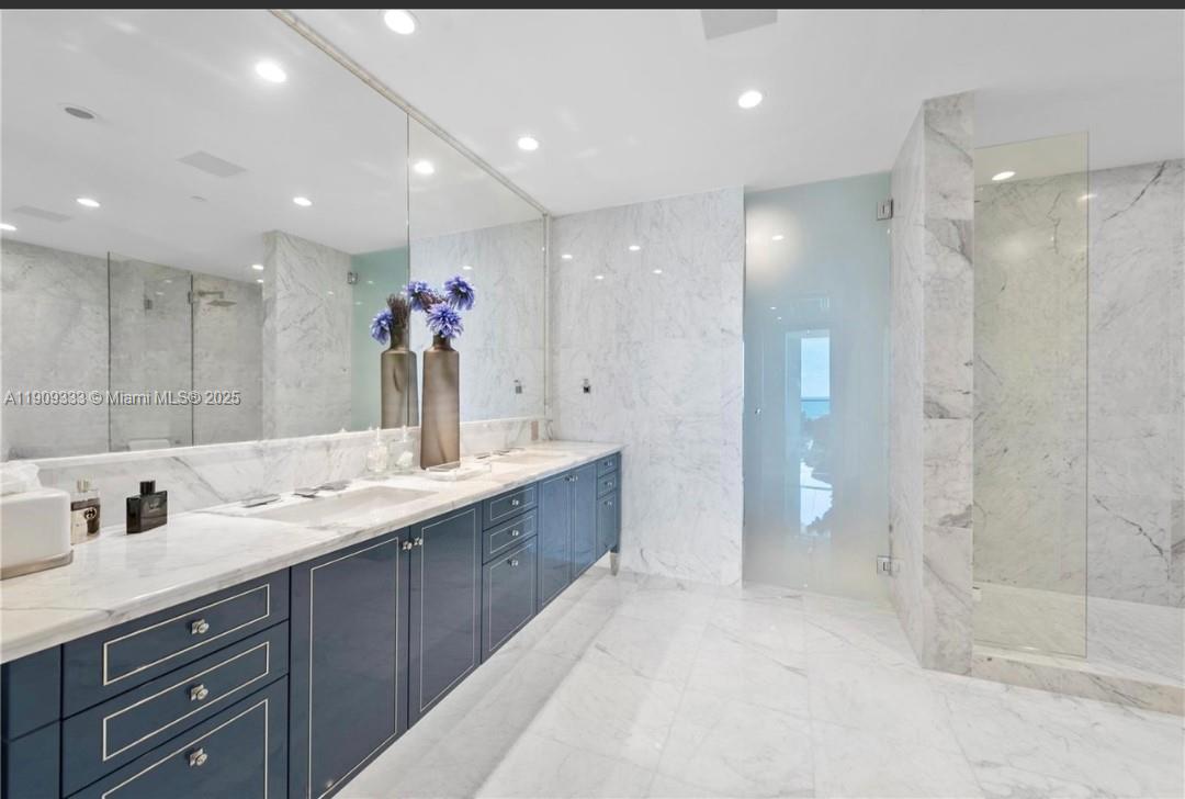 ALTOS DEL MAR NO. 5 - Residential