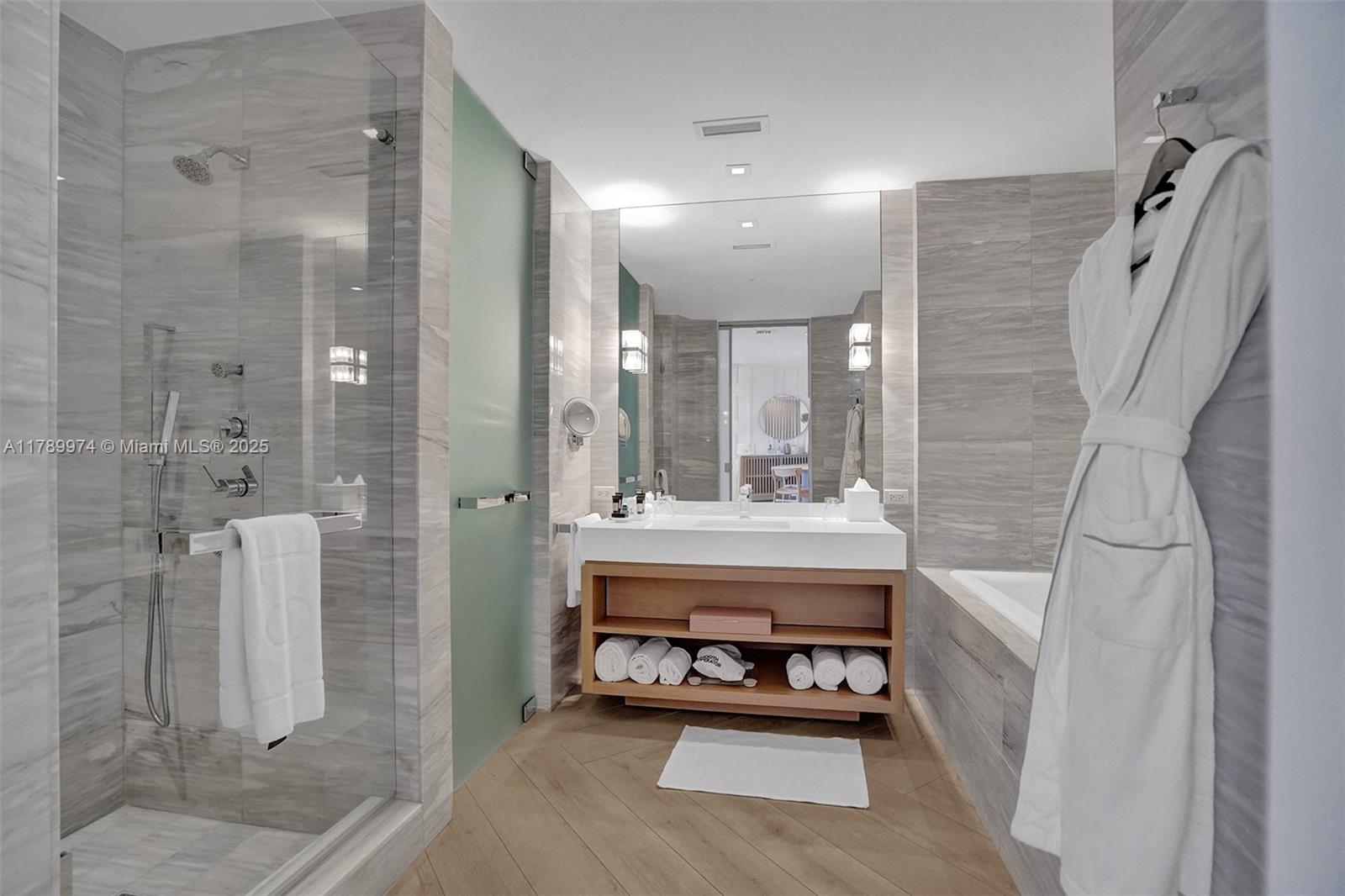 2201 COLLINS AVE CONDO - Residential