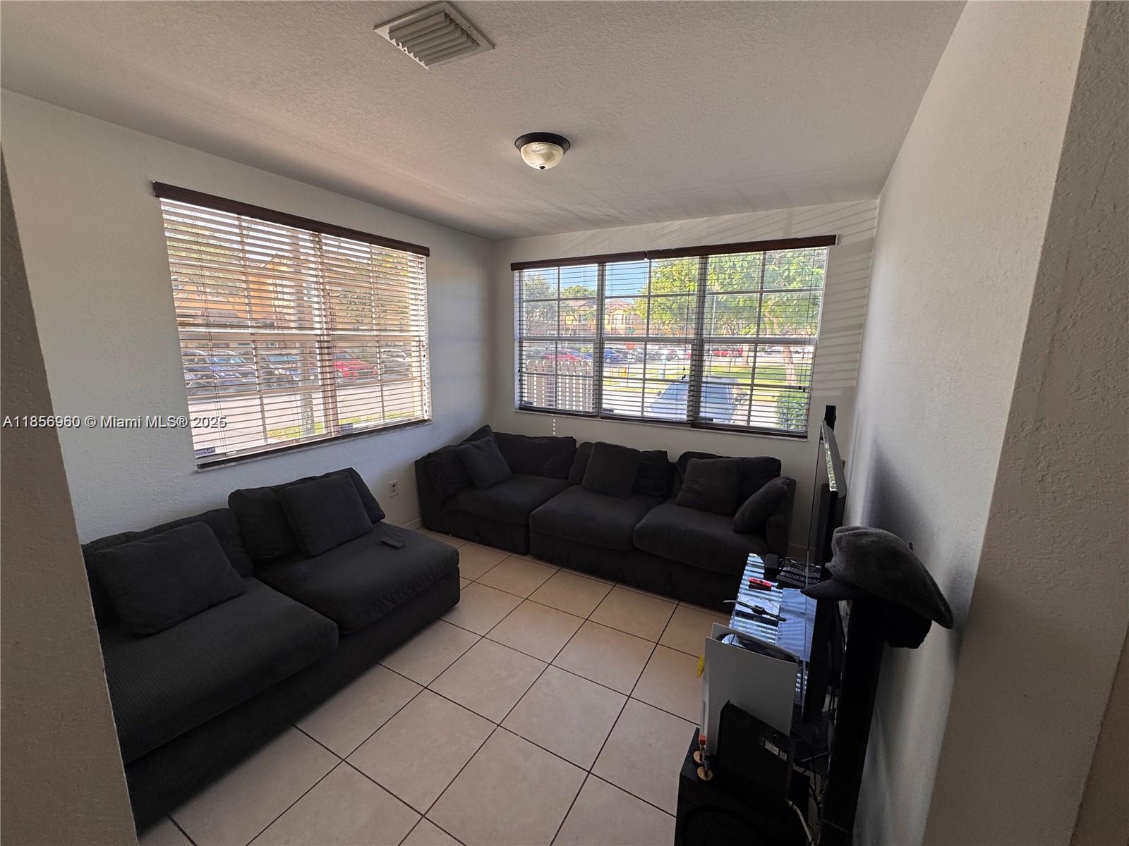 9343 SW 227th 1-20