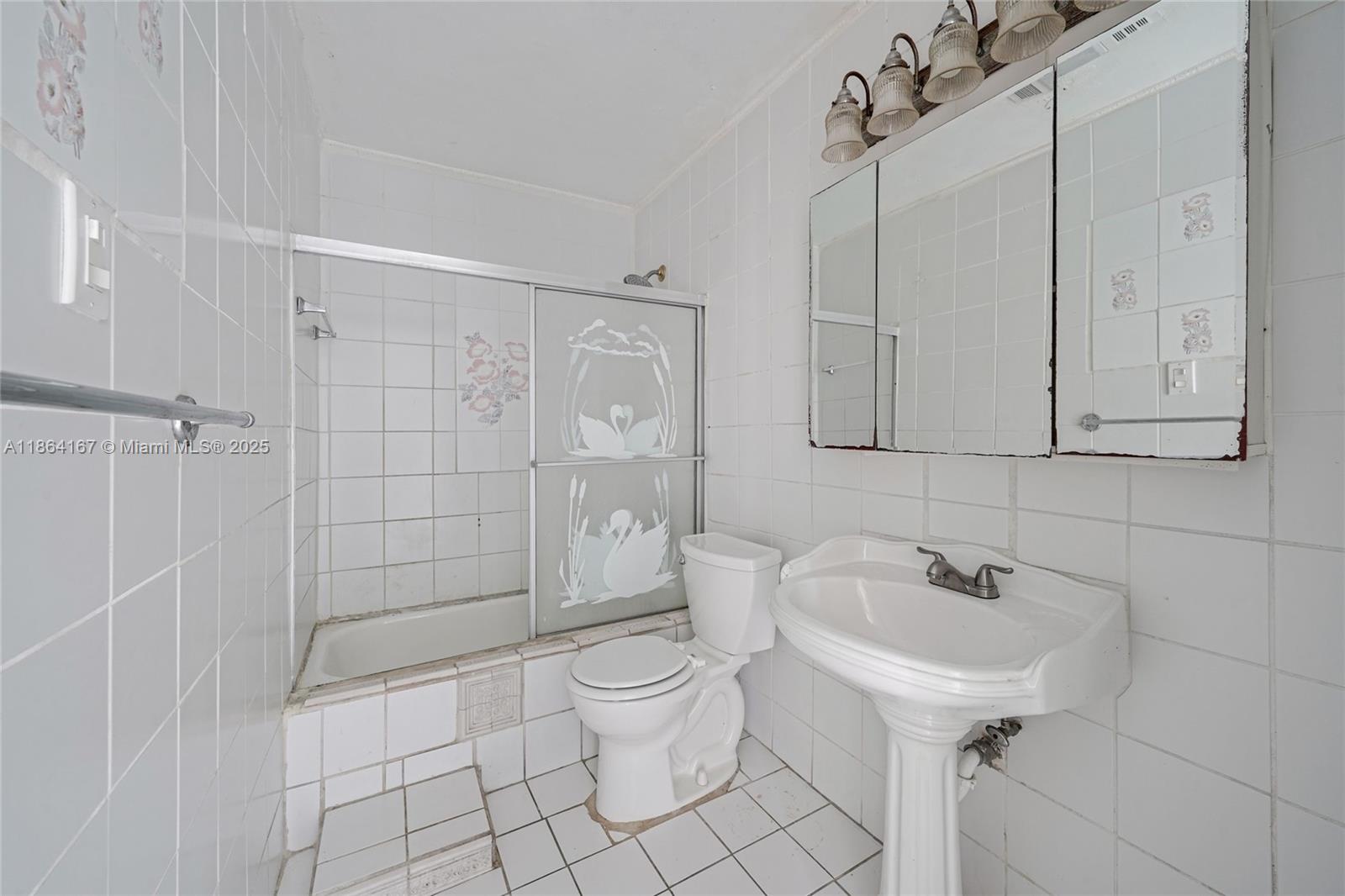 LAKE LUCERNE SEC 3 - Residential