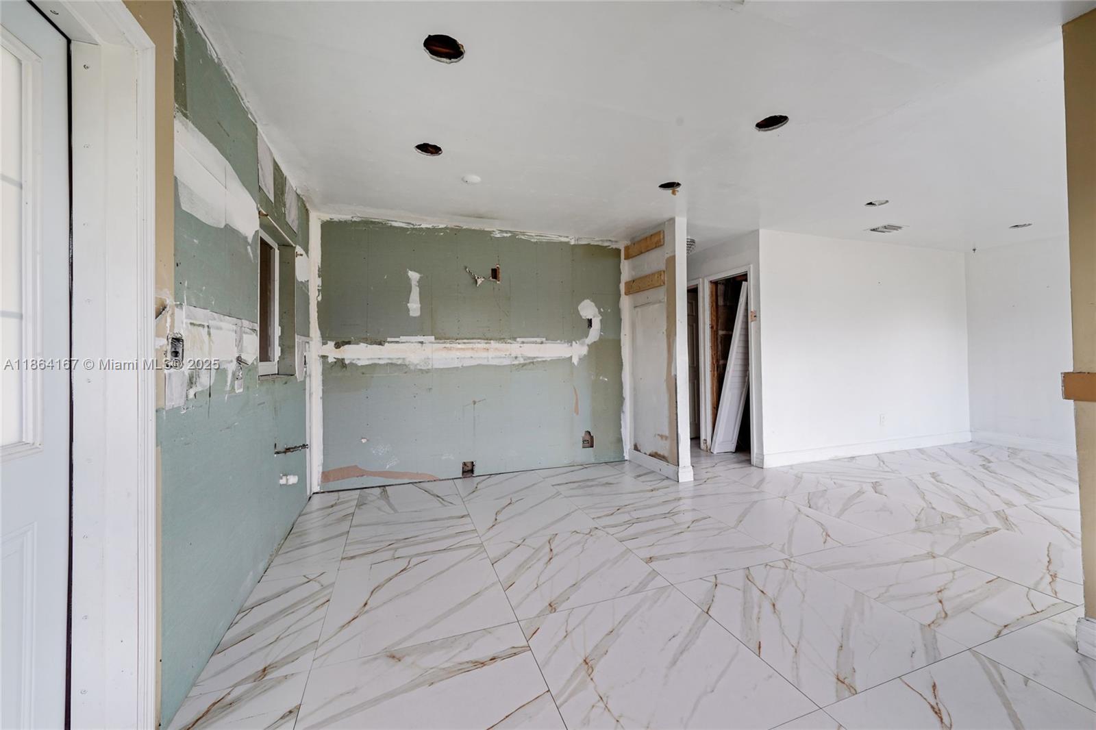 LAKE LUCERNE SEC 3 - Residential