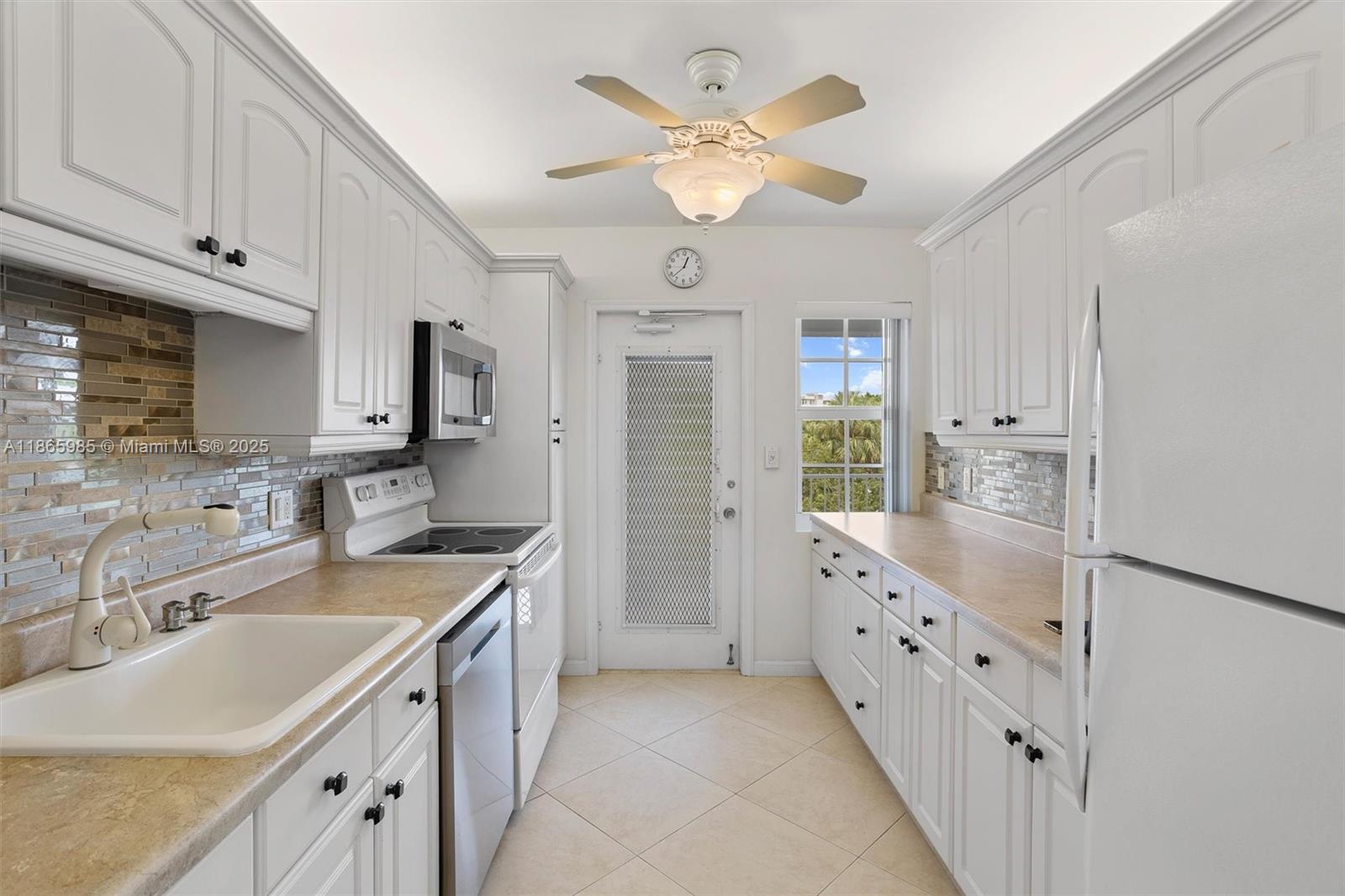 NO 42 PALM-AIRE COUNTRY C - Residential