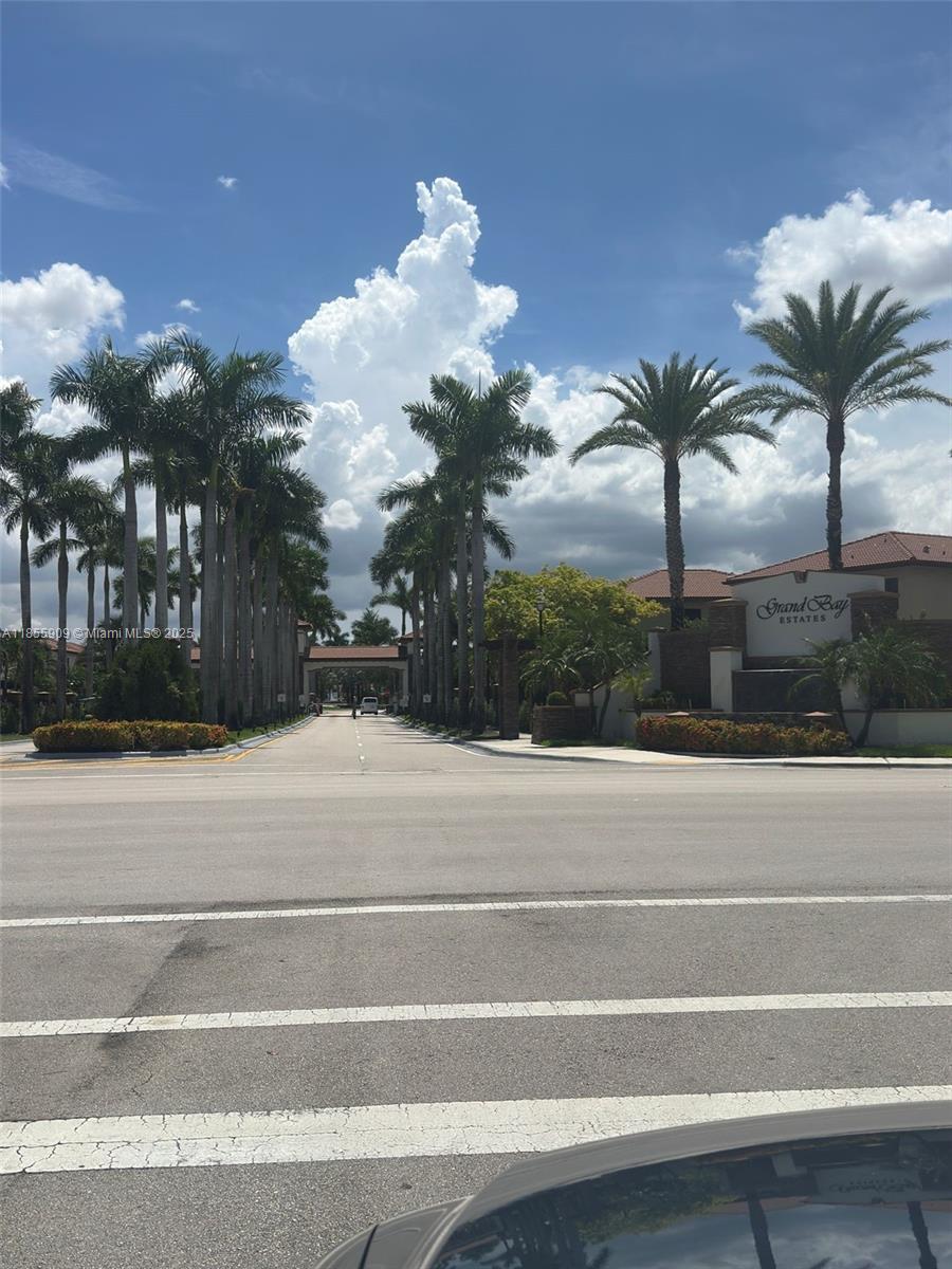 9941 NW 86th Ter 9941