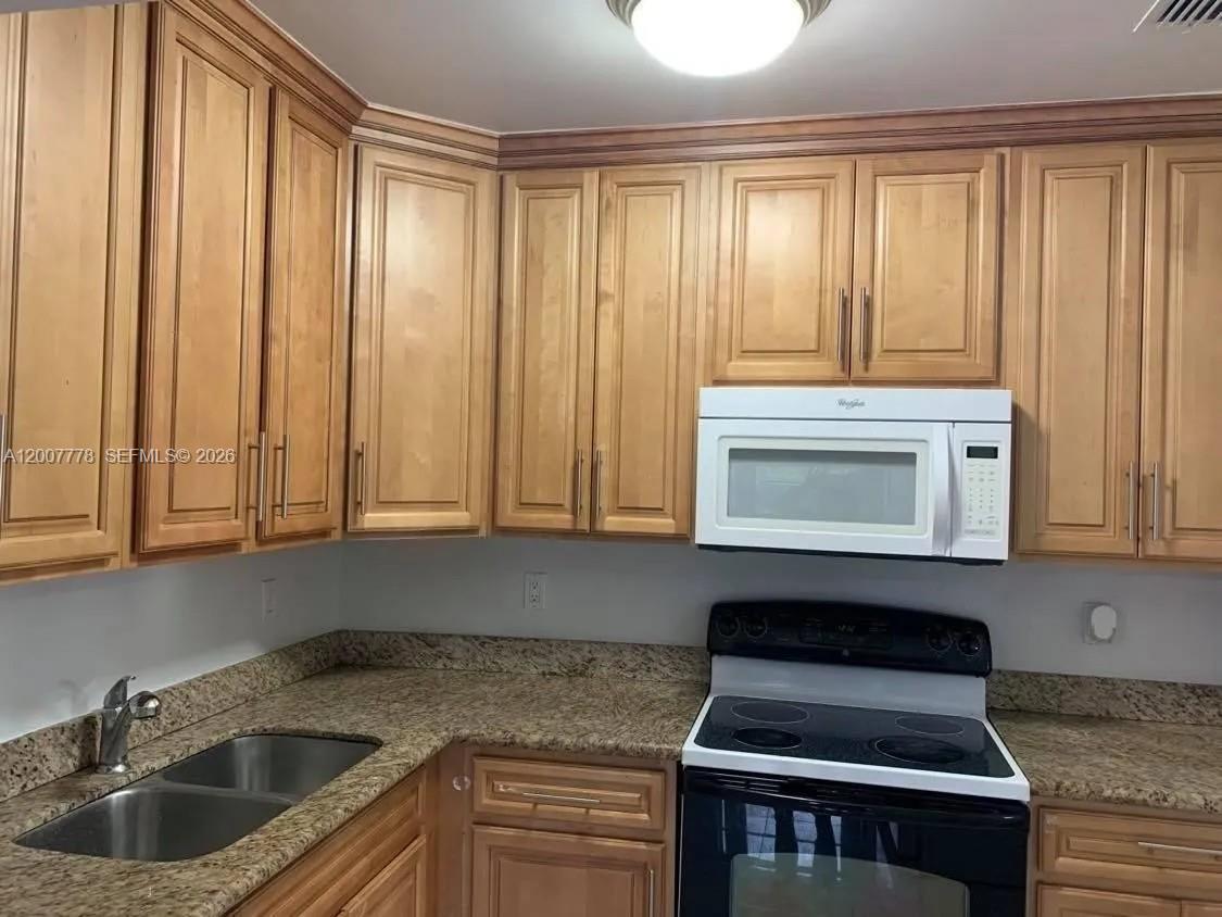 GOLF COURSE PARK - Residential
