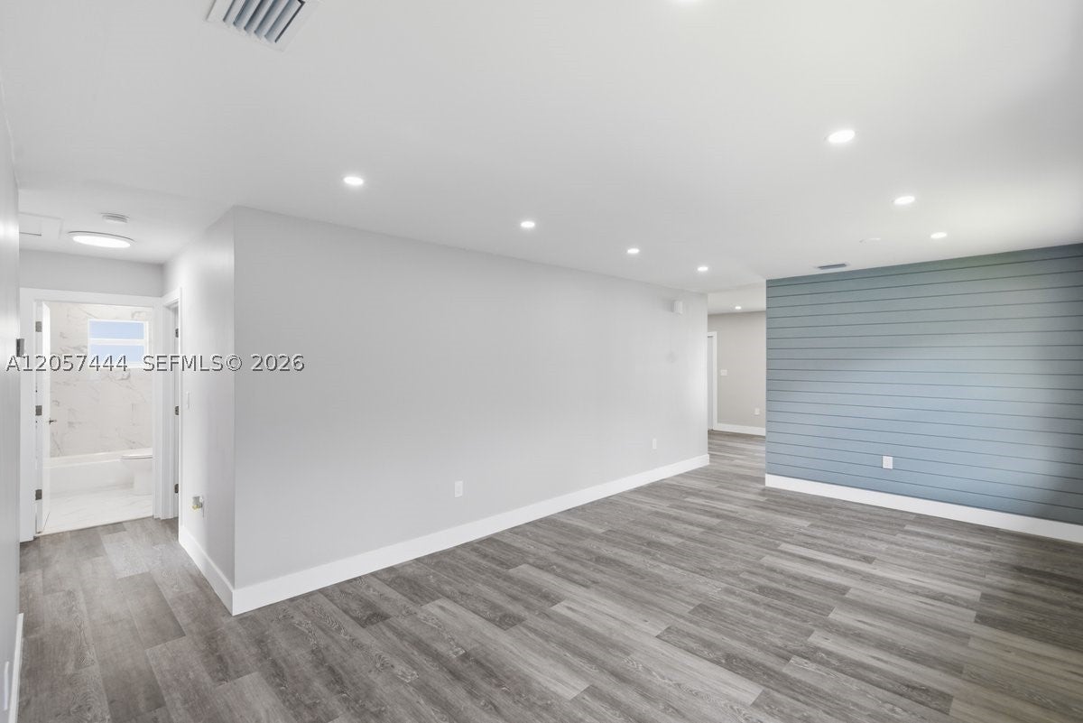 2288 W 4th Ct