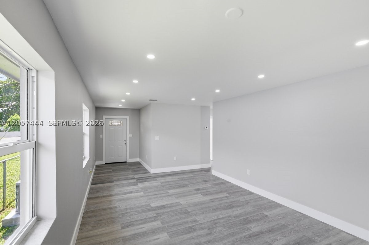 2288 W 4th Ct, Hialeah FL 33010