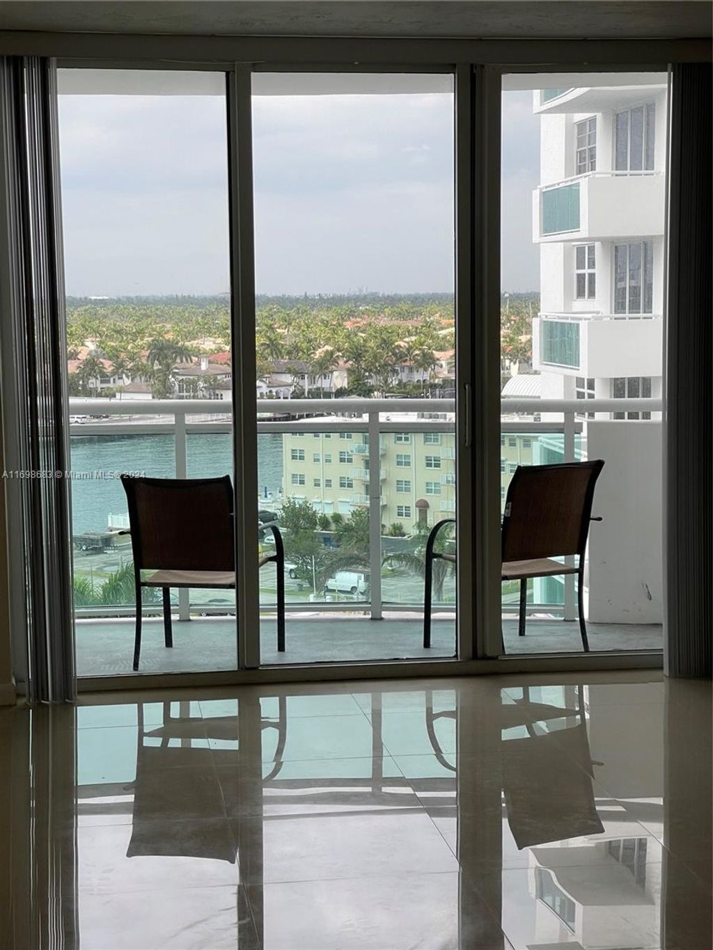 Photo of 3001 S Ocean Dr #933, Hollywood, FL 33019 (MLS # A11698683)