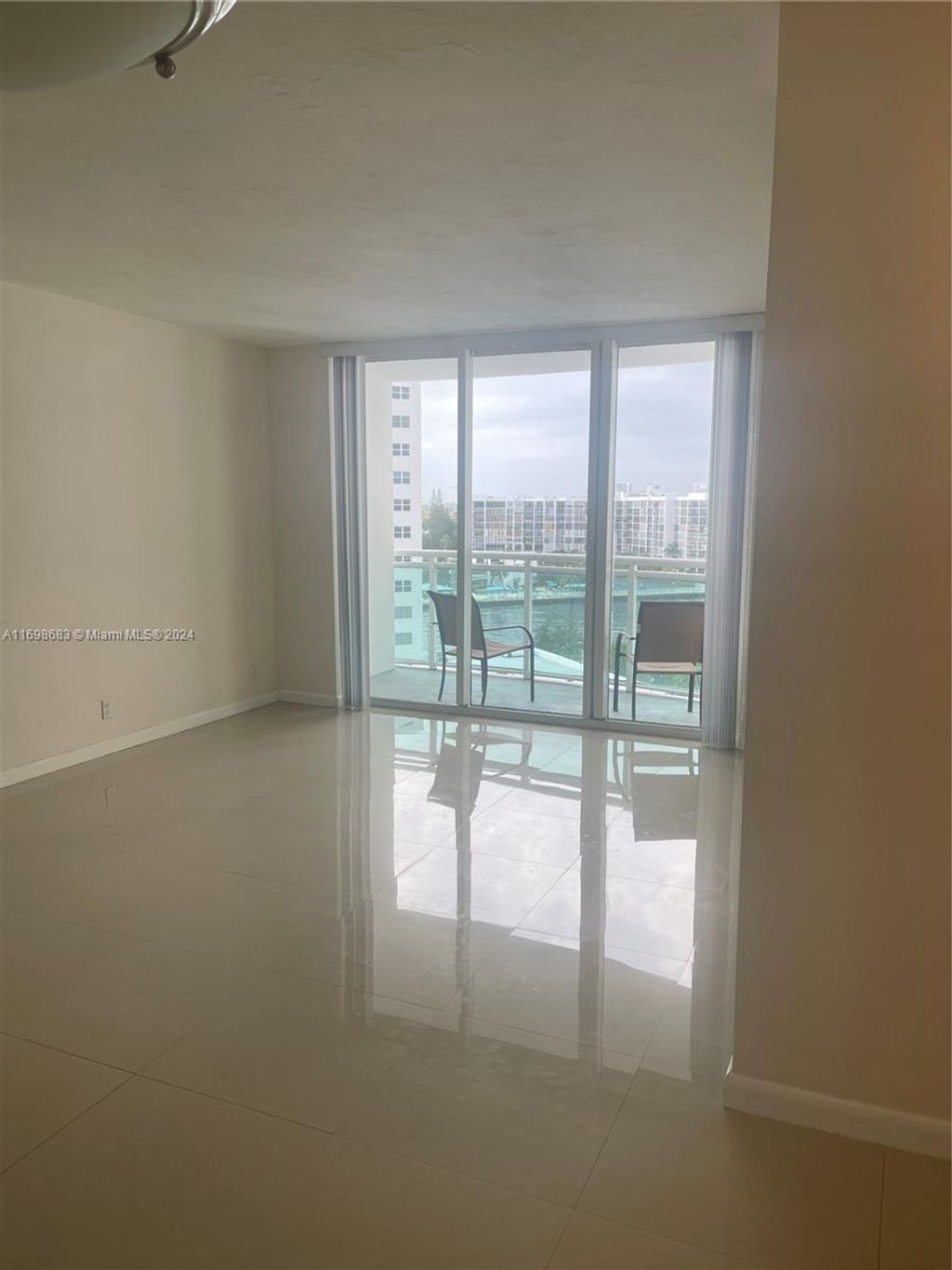Photo of 3001 S Ocean Dr #933, Hollywood, FL 33019 (MLS # A11698683)