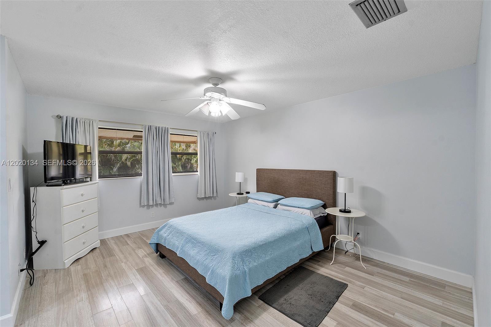 POND APPLE PLACE I CONDO - Residential